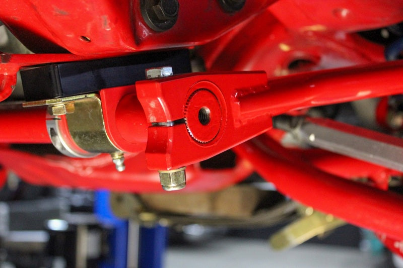 UMI Performance 4080-1-B 1-1/4in Splined Front Sway Bar (Stock Style End Links)