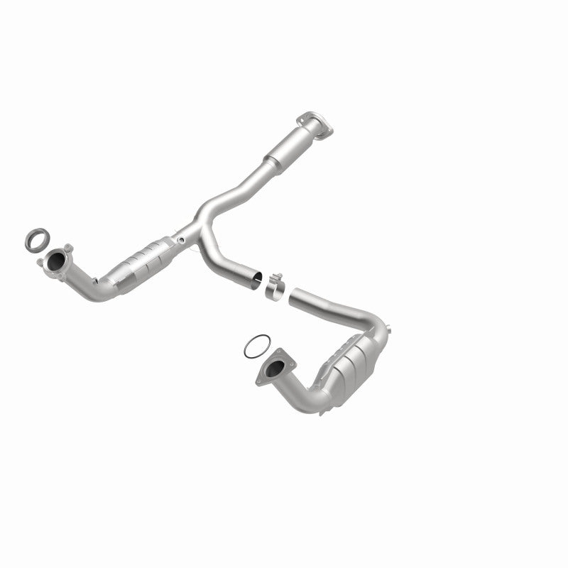 MagnaFlow 49886 Conv DF fits GMC 05-06 Envoy XL Denali