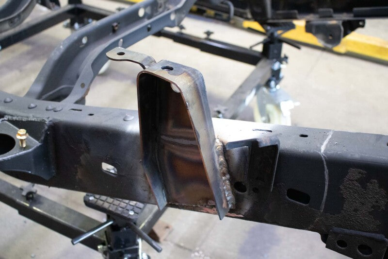RustBuster RB7136L Front Bed Mount Left Side
