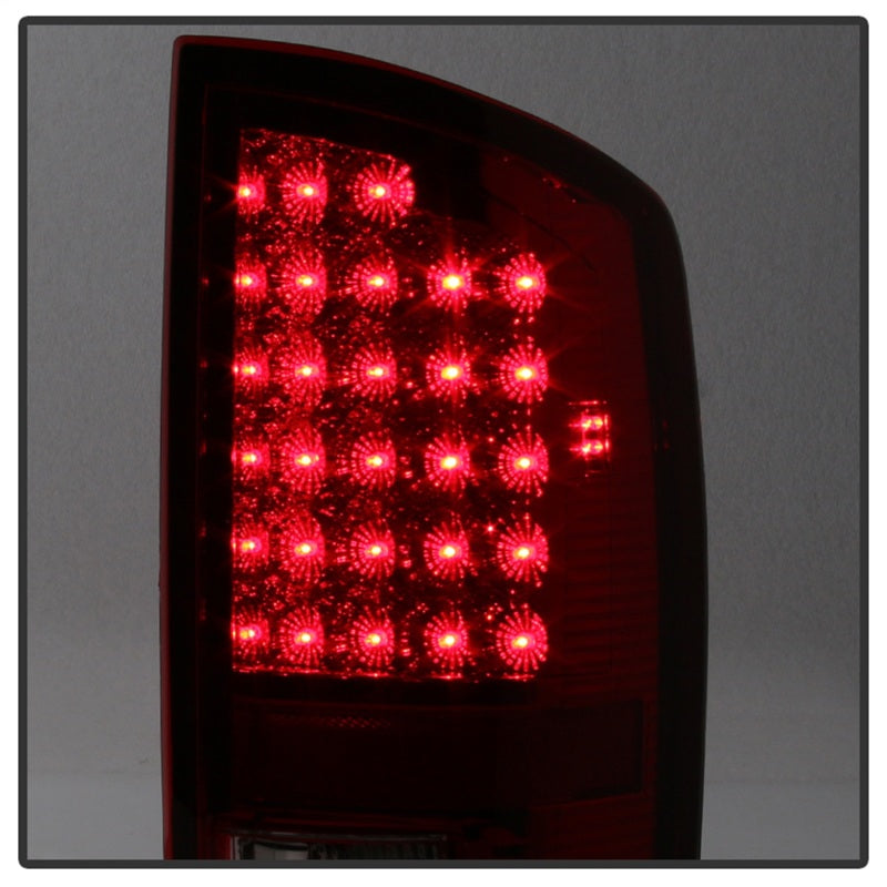 5072993 Xtune fits Dodge 02-06 Ram 1500 / Ram 2500/3500 03-06 LED Tail Light R