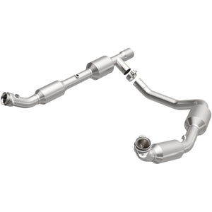 Magnaflow 5582439 05-08 fits Ford E-350 Super Duty 5.4L Direct Fit Converter