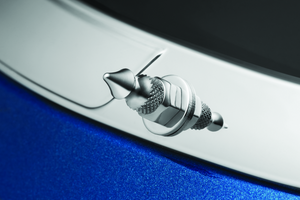 Kuryakyn 5715 Kuryakyn Windshield Spikes FLTR Chrome