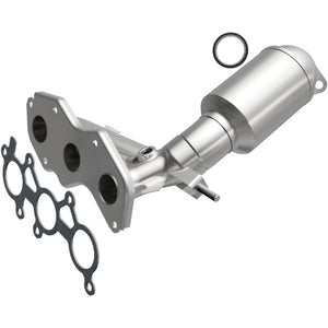 Magnaflow 5582545 11-15 fits Toyota Sienna 3.5L Direct Fit Converter