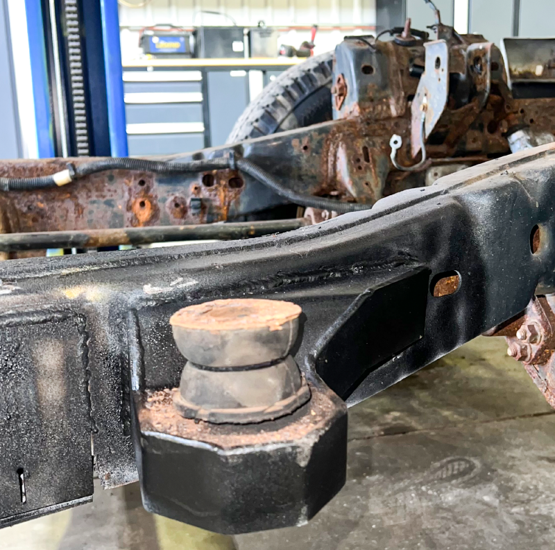 RustBuster RB7509R Rust Buster 2004-2012 fits Chevy Colorado & GMC Canyon Front Cab Body Mount - Right