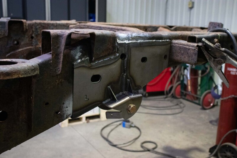 RustBuster RB7083R Forward Leaf Spring Mount Right Side
