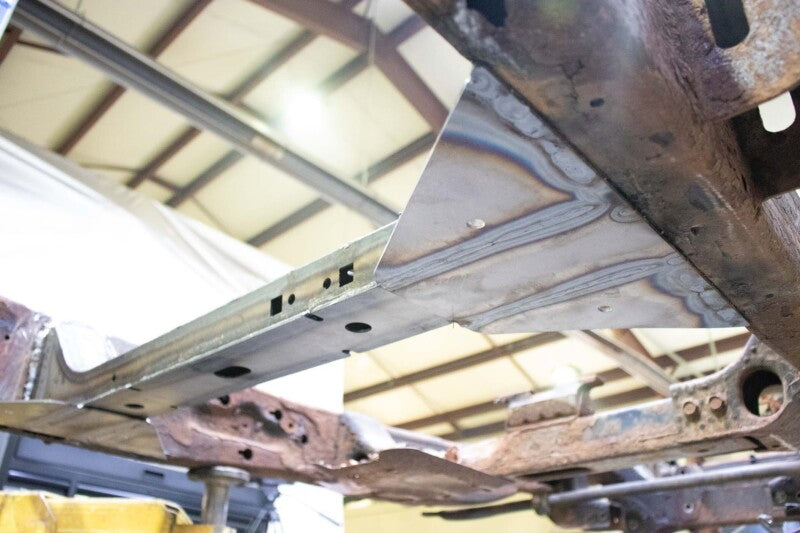 RustBuster RB7381 Middle Frame Crossmember