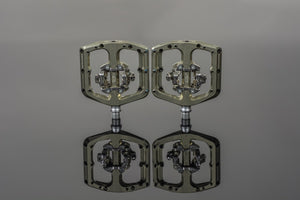Renthal PD20001-002-01 Cycle Revo-DHC Pedal - Alu Gold