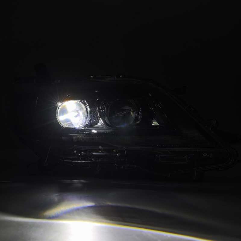 AlphaRex  880763 fits Toyota 11-21 Sienna PRO-Series Proj Headlights Plank Style