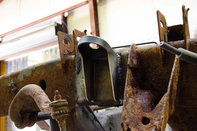 RustBuster RB7728 Middle Body Mount