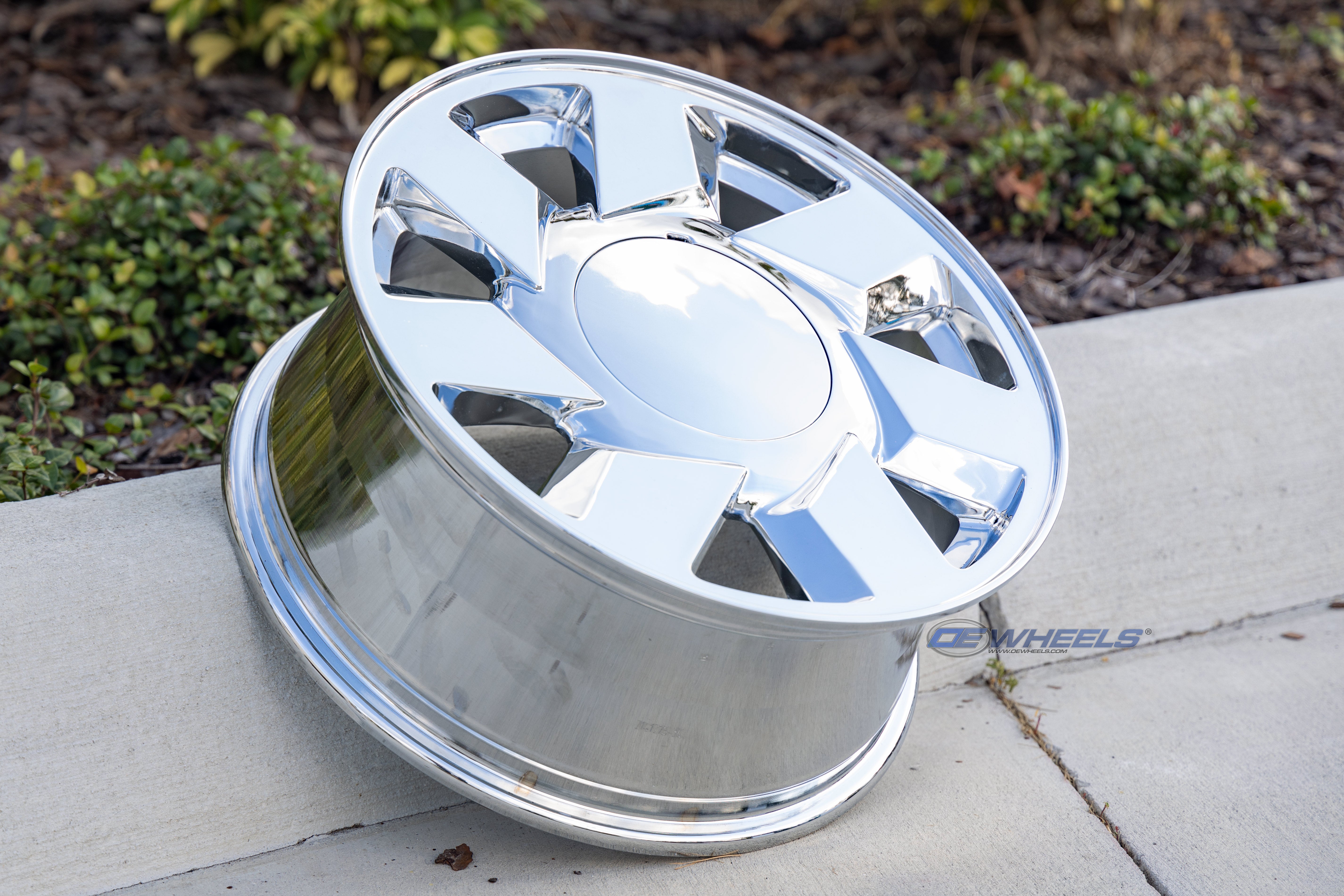 OE Wheels CA01-17075-5115-50C 17" Replica CA01 fits Cadillac DTS 17x7.5 Chrome