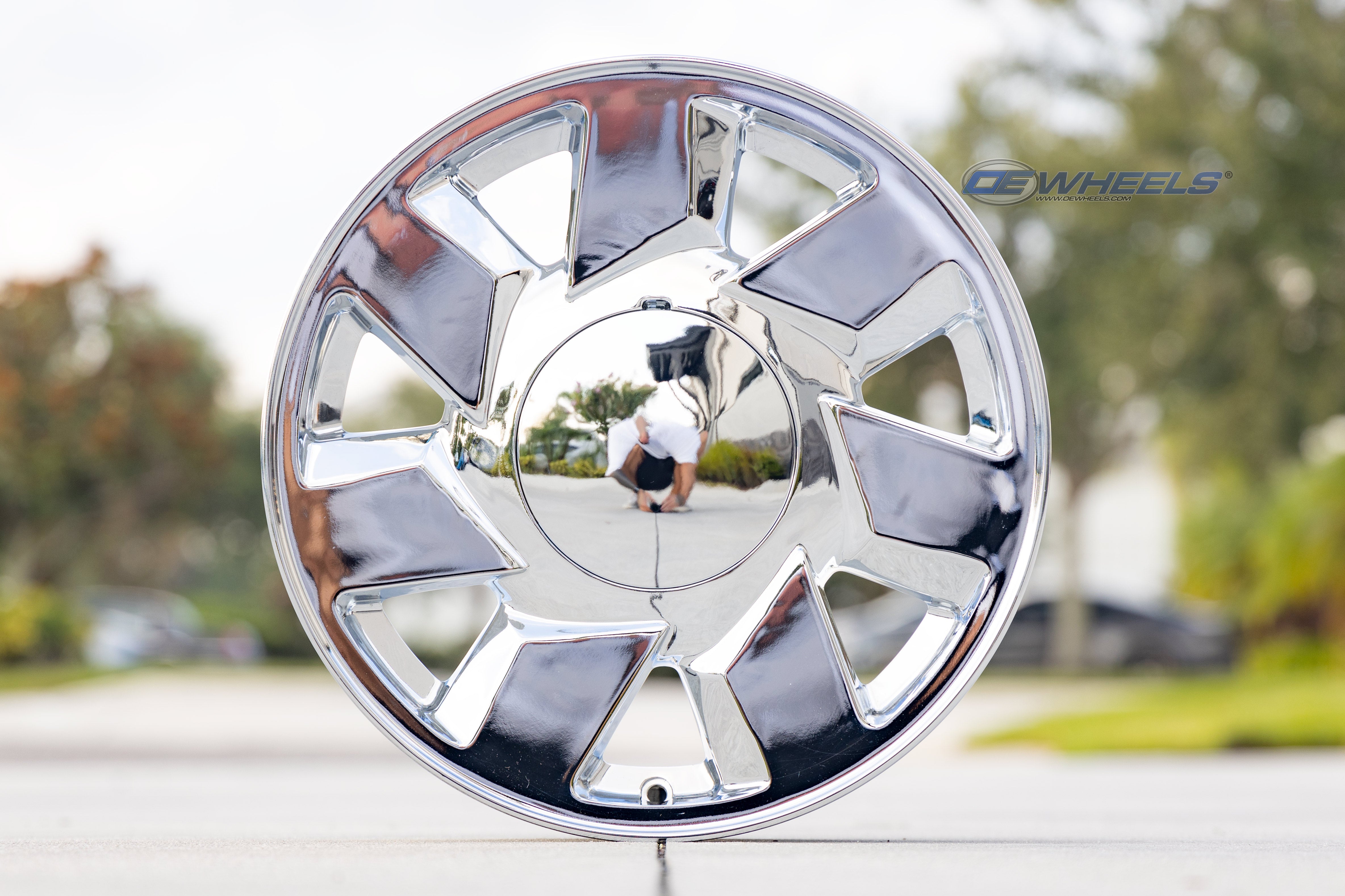 OE Wheels CA01-17075-5115-50C 17" Replica CA01 fits Cadillac DTS 17x7.5 Chrome