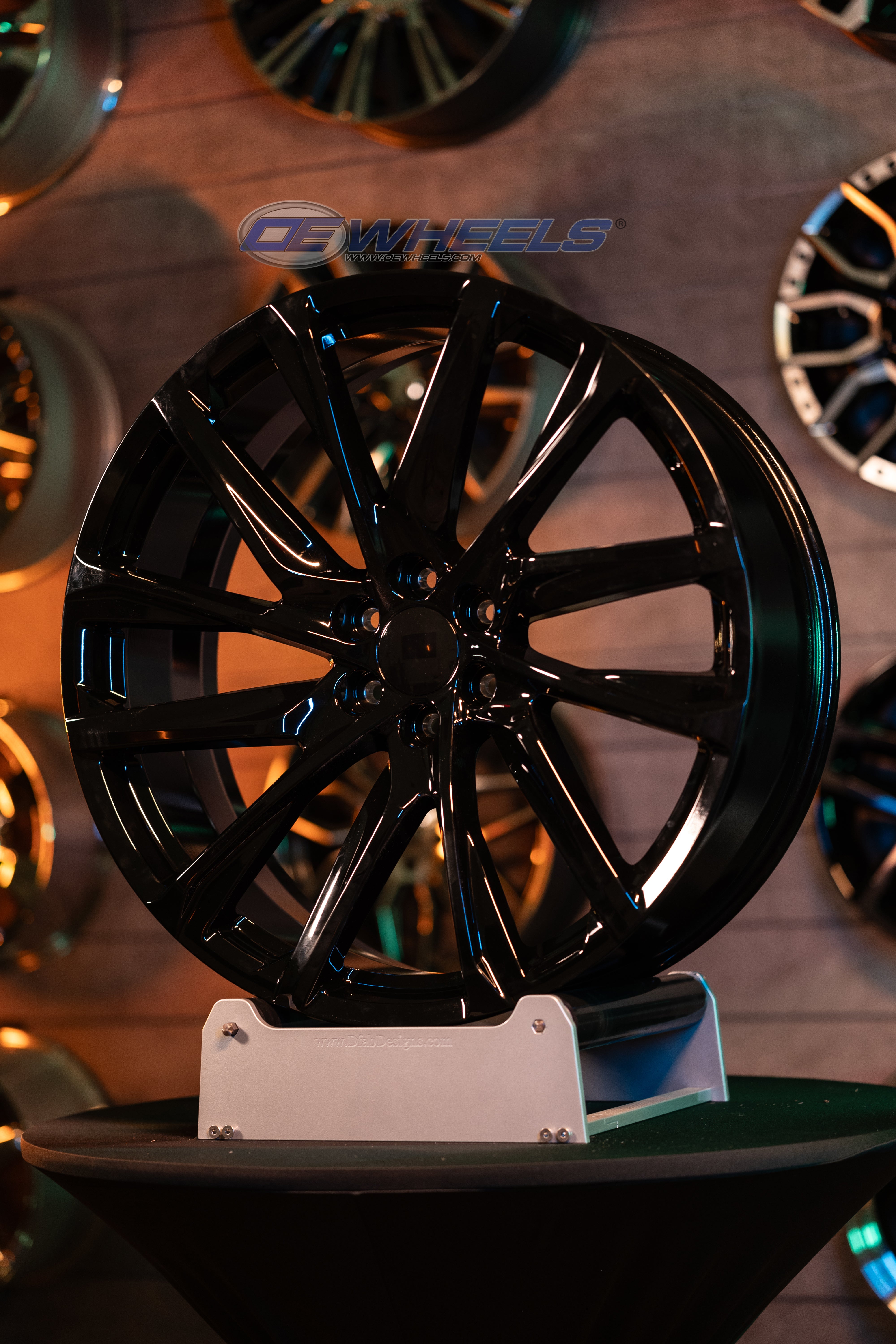 OE Wheels CA90-20090-6550-28B 20" Replica fits Cadillac Escalade Gloss Black