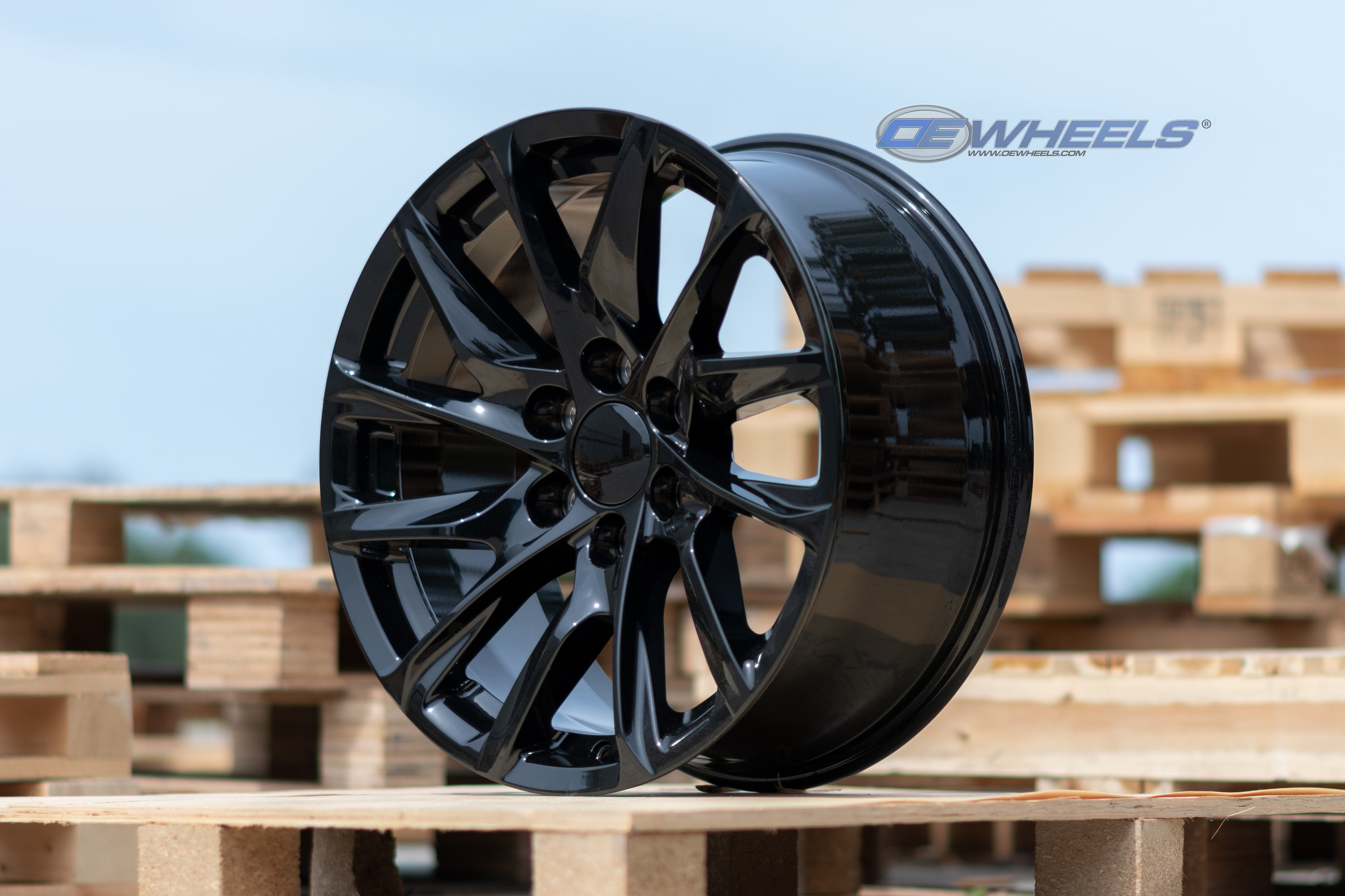 OE Wheels CA90-22090-6550-28B 22" Replica fits Cadillac Escalade Gloss Black