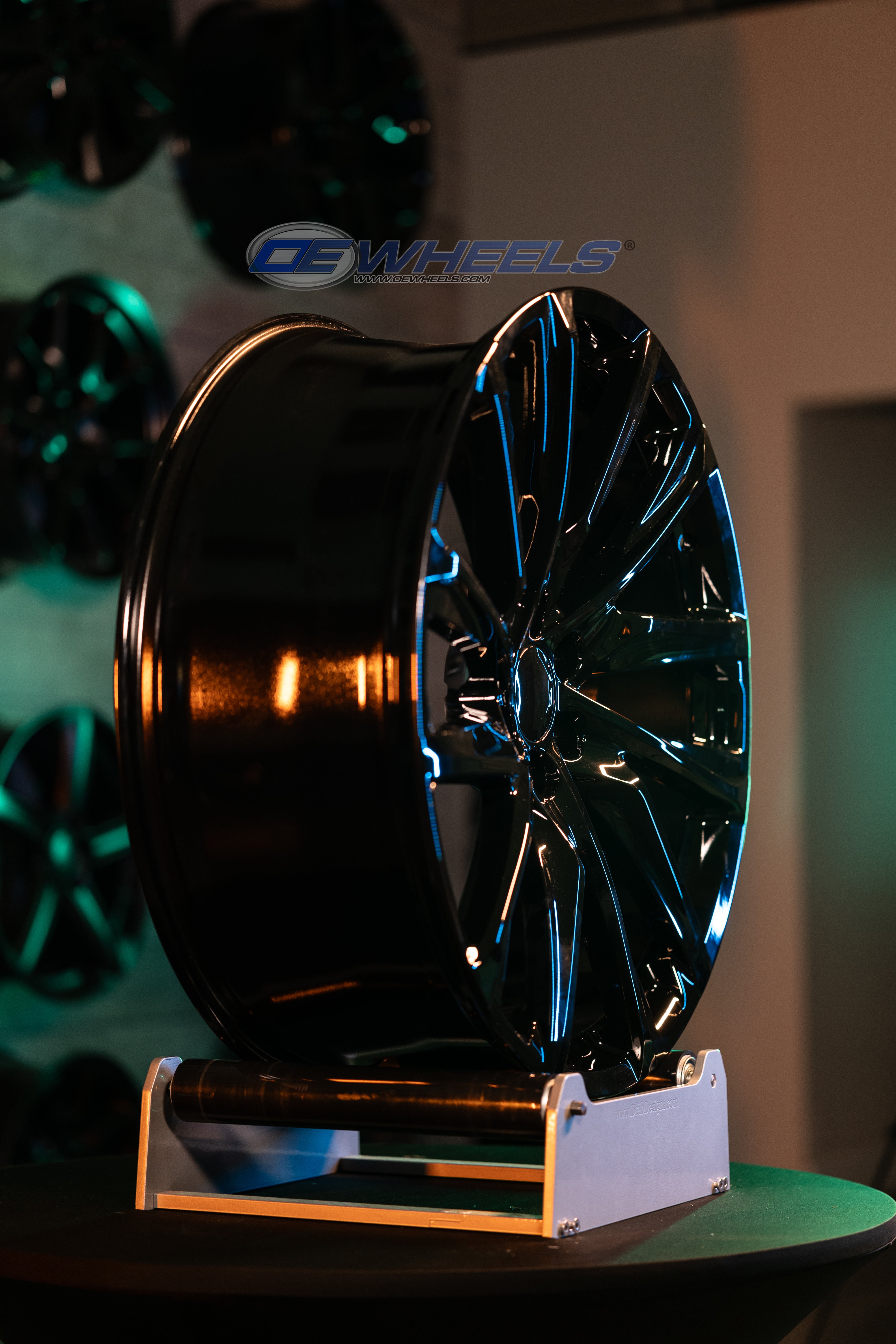 OE Wheels CA90-22090-6550-28B 22" Replica fits Cadillac Escalade Gloss Black
