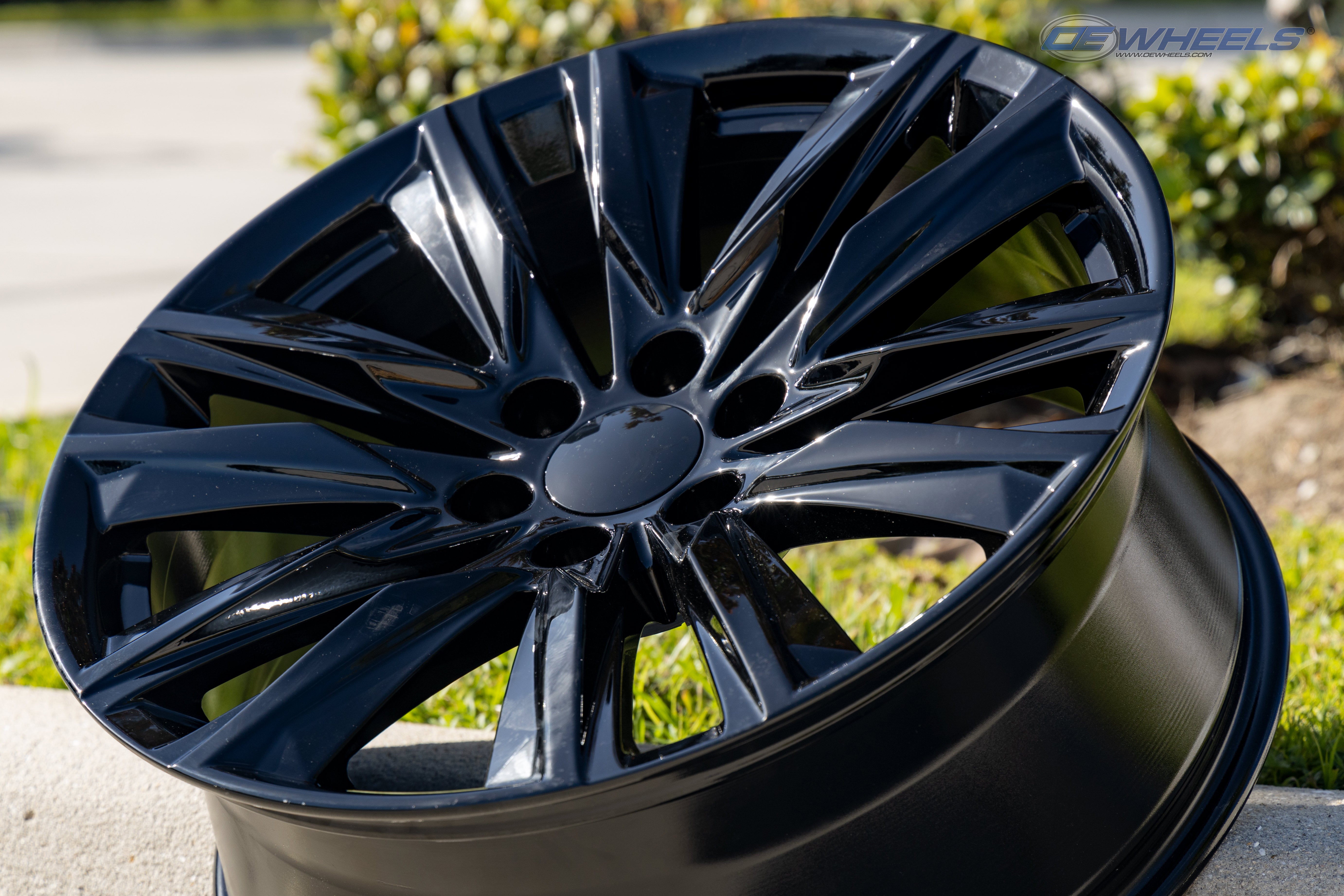 OE Wheels CA91-24100-6550-28B 24" Replica fits Cadillac Escalade Gloss Black