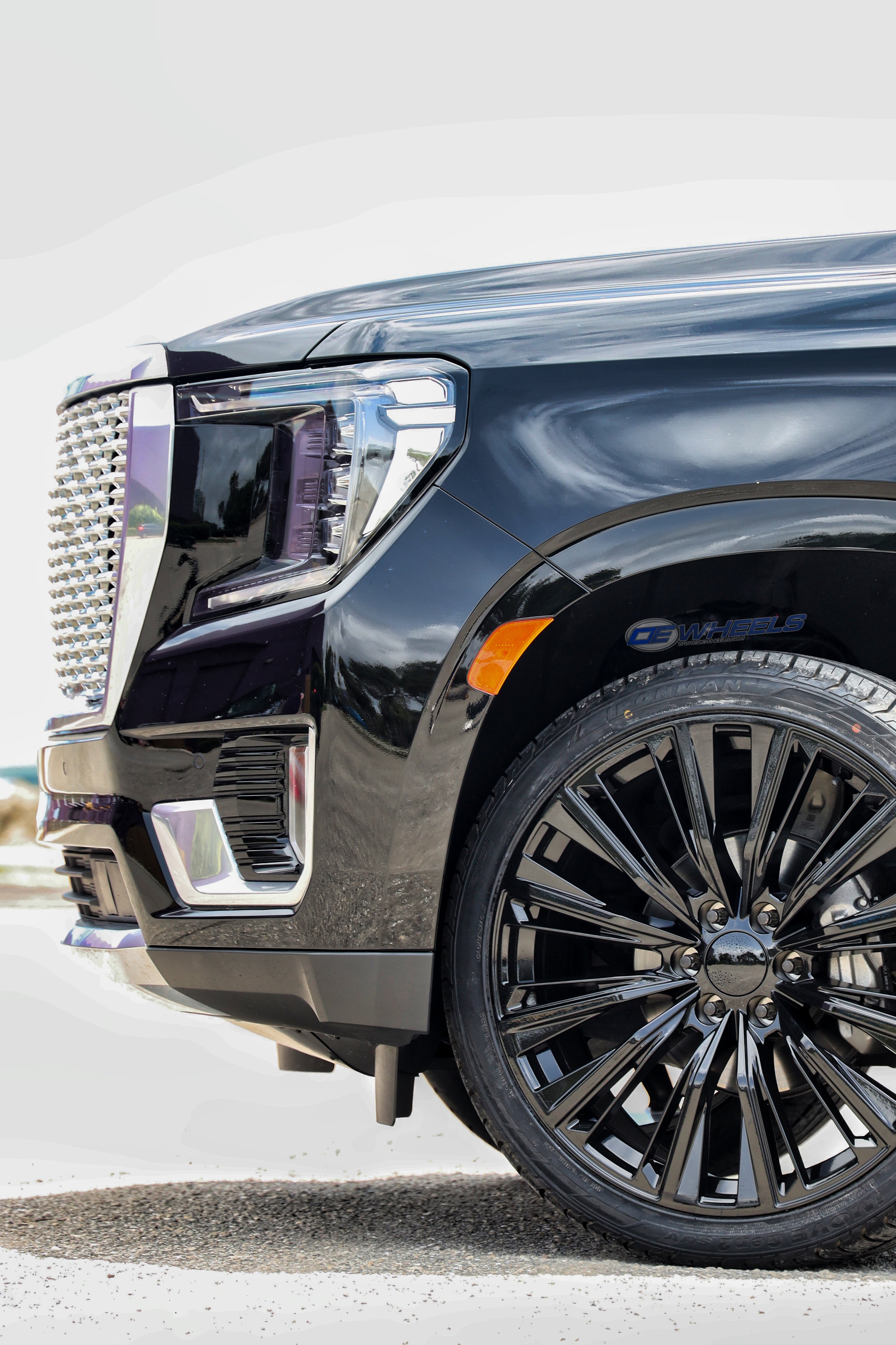 OE Wheels CA93-24100-6550-28B 24" Replica fits Cadillac Escalade Gloss Black
