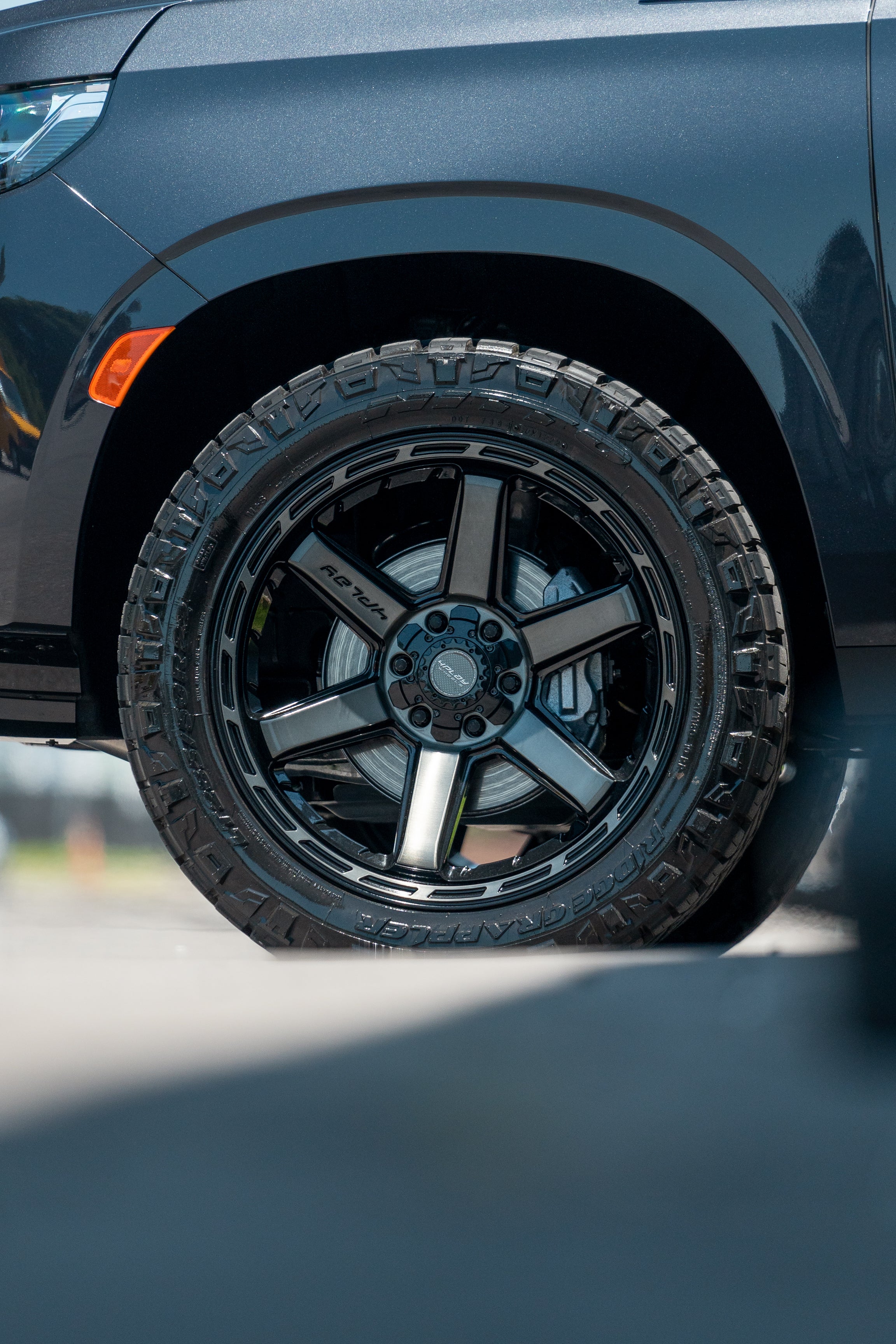 4PLAY 4P63-20100-6D55-18BBT Gen3 20x10 6x135mm & 6x5.5" -18et in Brushed Black