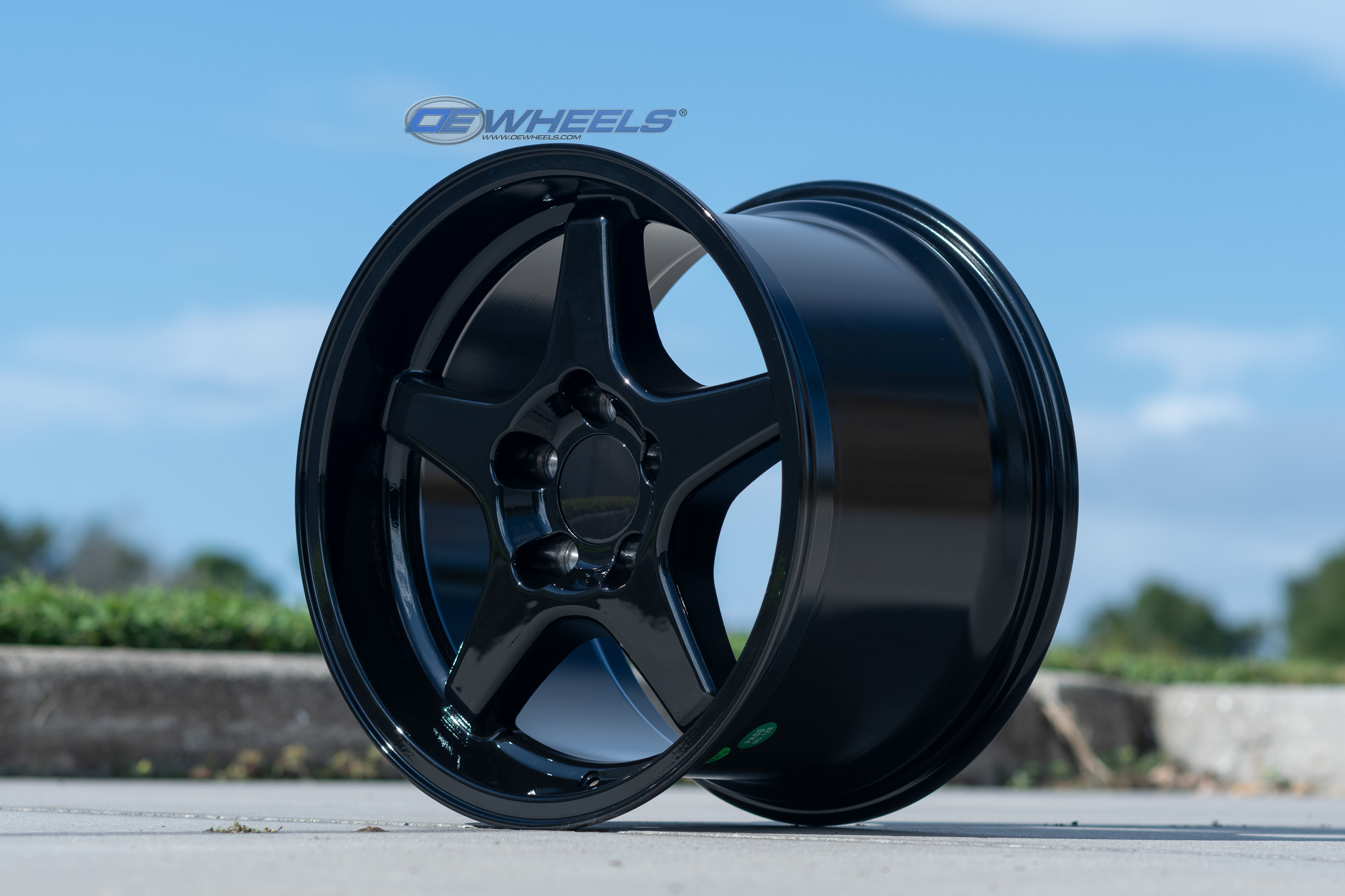 OE Wheels CV01-17110-5475-50B 17" Replica fits Chevrolet Corvette ZR1 Gloss Blk