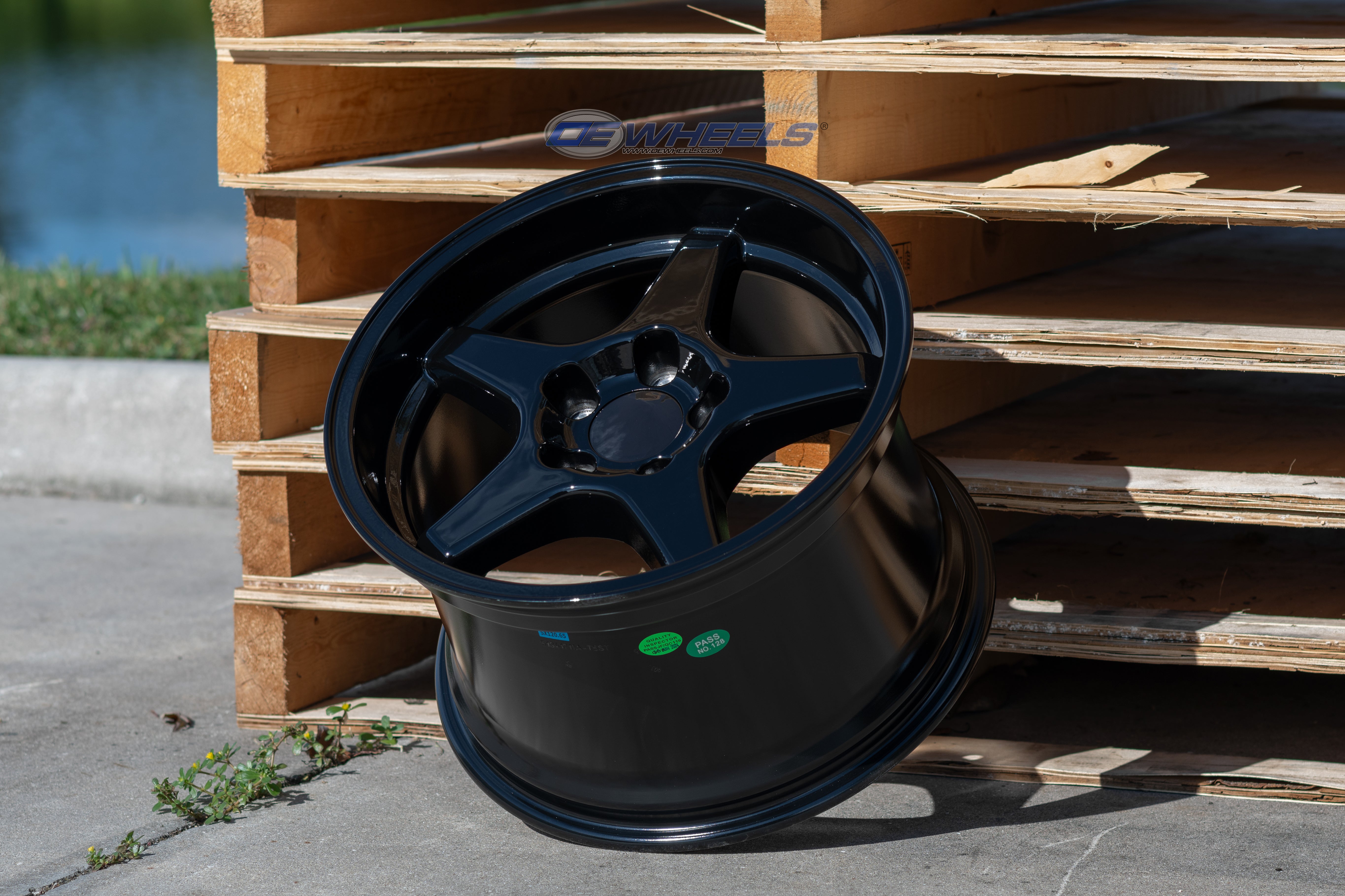 OE Wheels CV01-17110-5475-50B 17" Replica fits Chevrolet Corvette ZR1 Gloss Blk