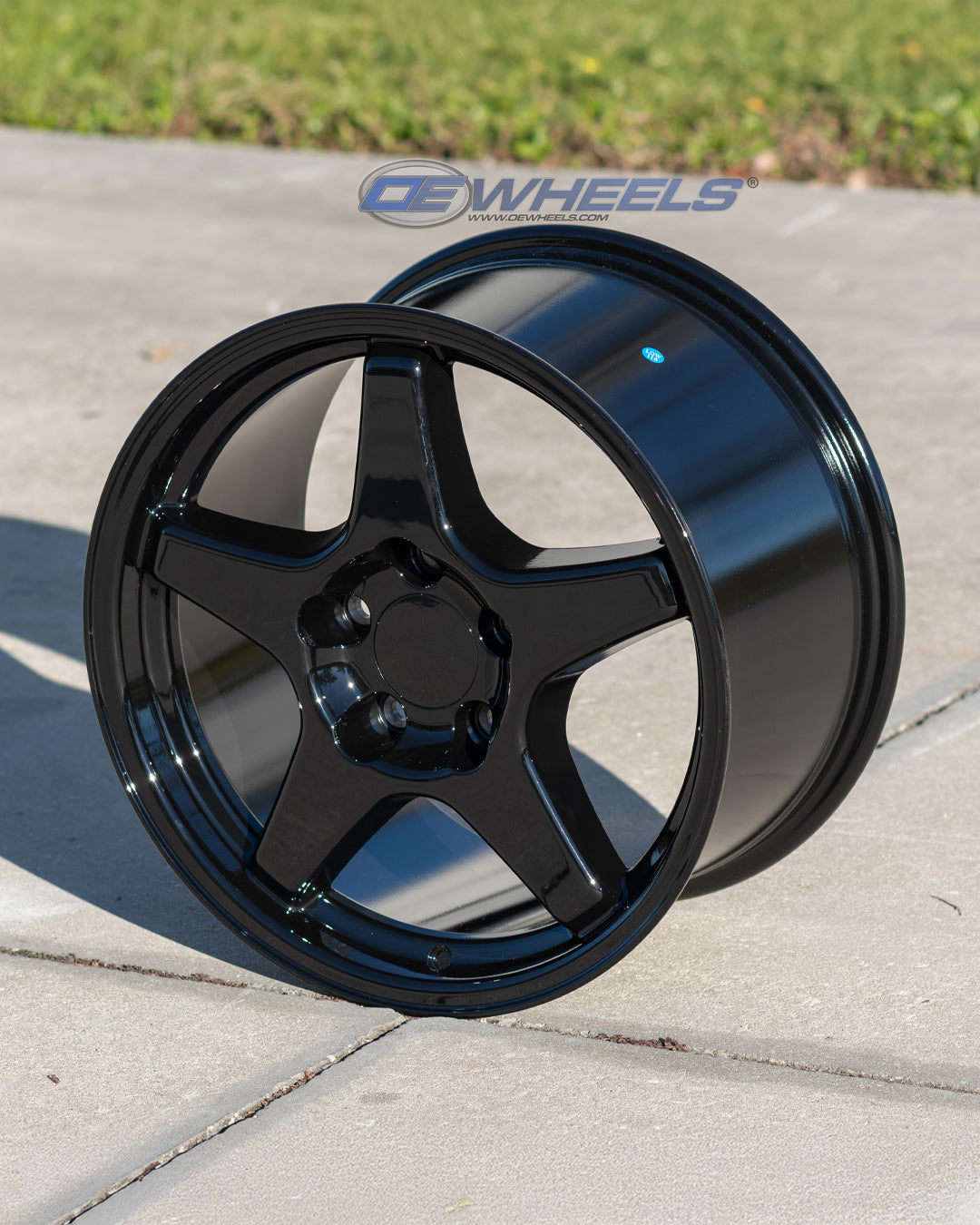 OE Wheels CV01-17095-5475-56B 17" Replica fits Chevrolet Corvette ZR1 Gloss Blk