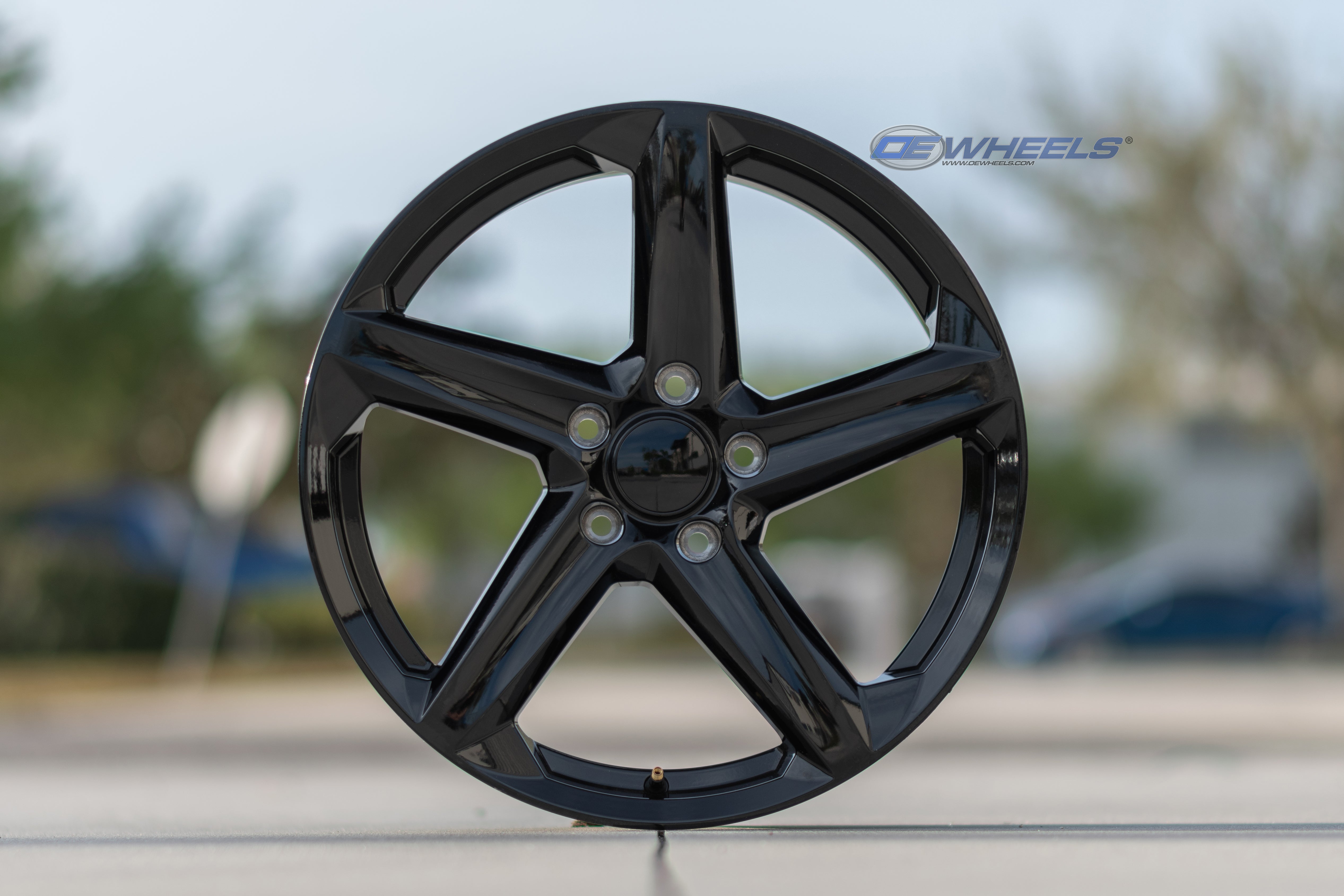 OE Wheels CV02C-19100-5475-73B 19" Replica fits Chevrolet C7 Corvette Gloss Blk