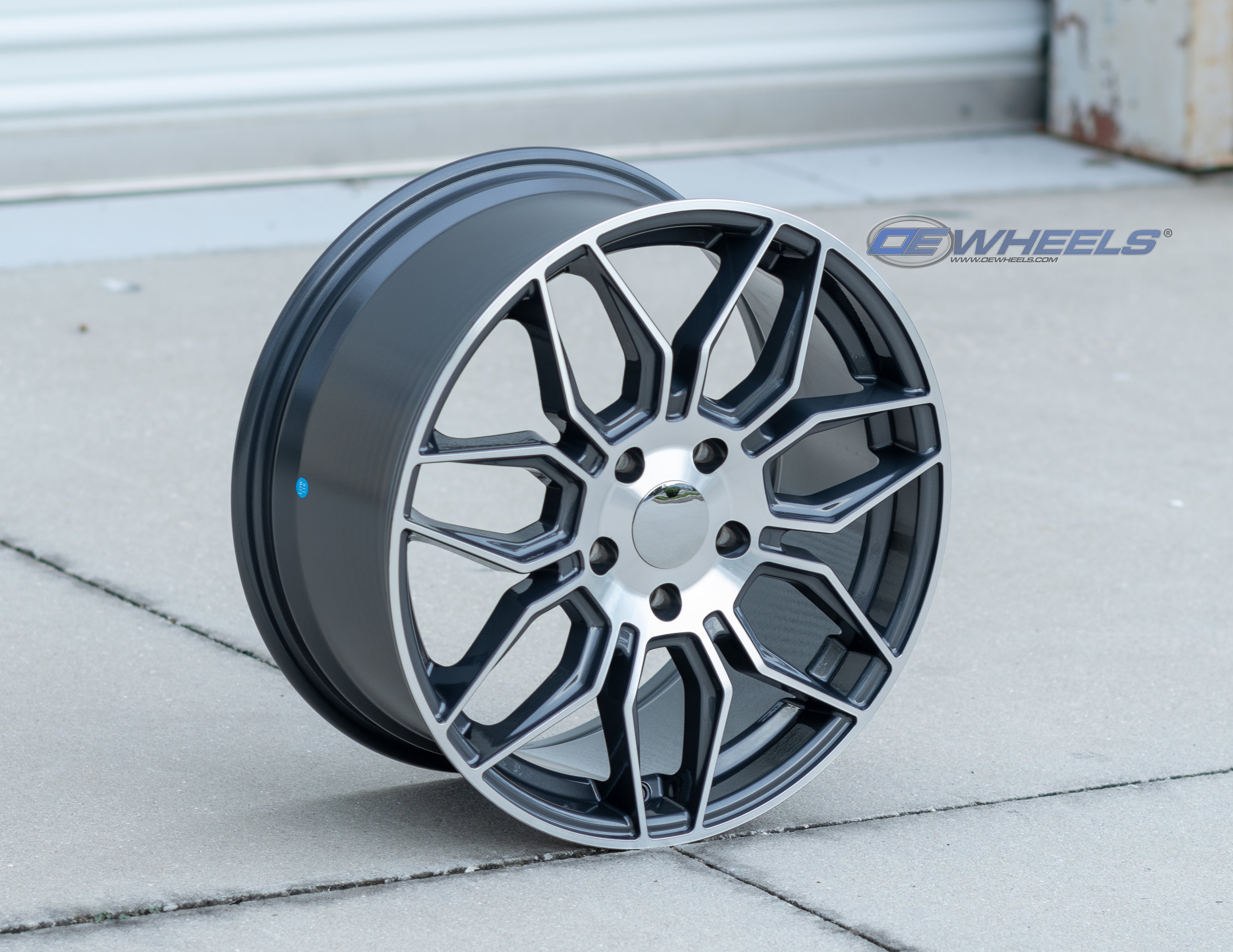 OE Wheels CV03C-18085-5475-52MG 18" Replica fits Chevrolet C7 Corvette Gunmetal