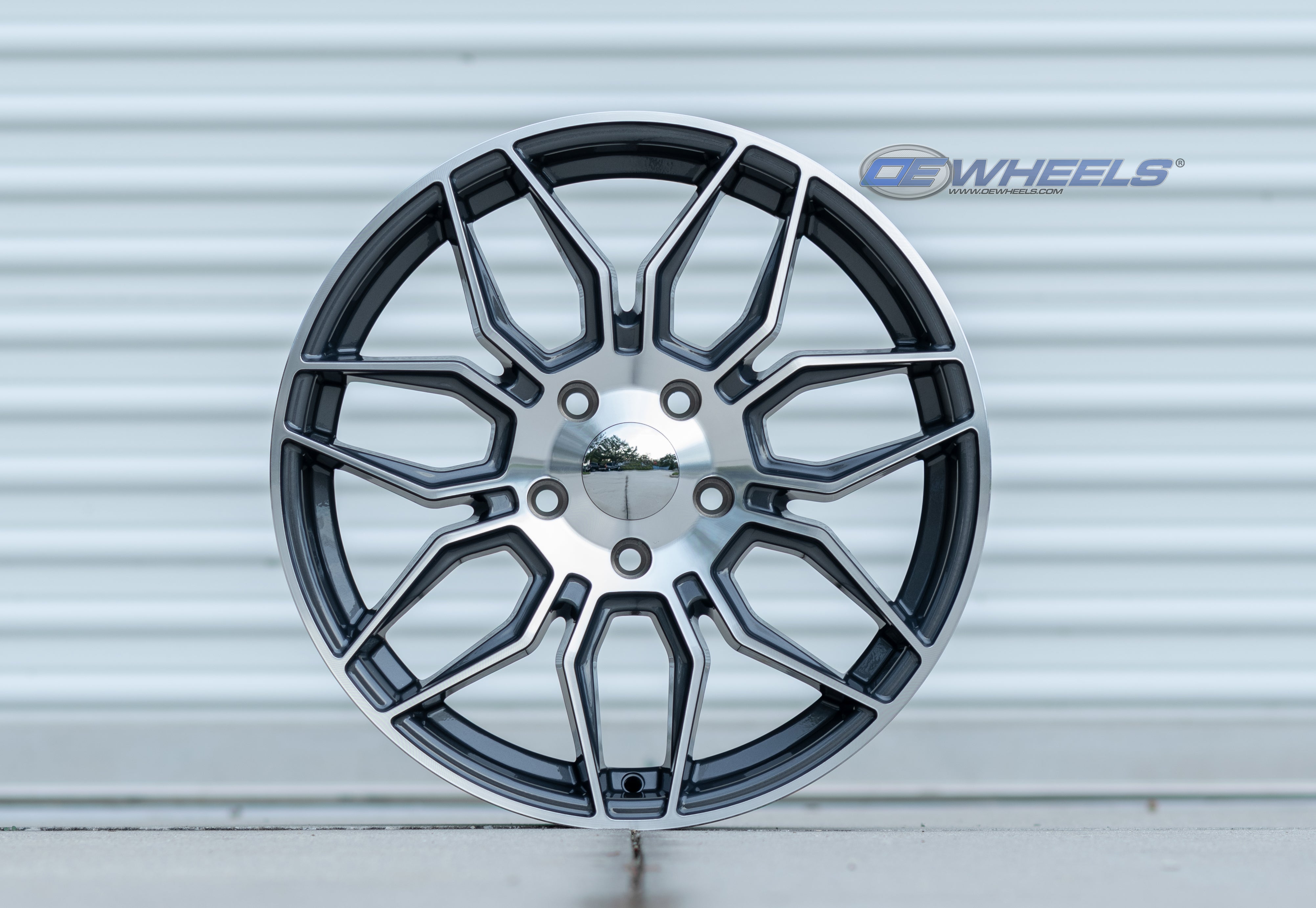 OE Wheels CV03C-18085-5475-52MG 18" Replica fits Chevrolet C7 Corvette Gunmetal