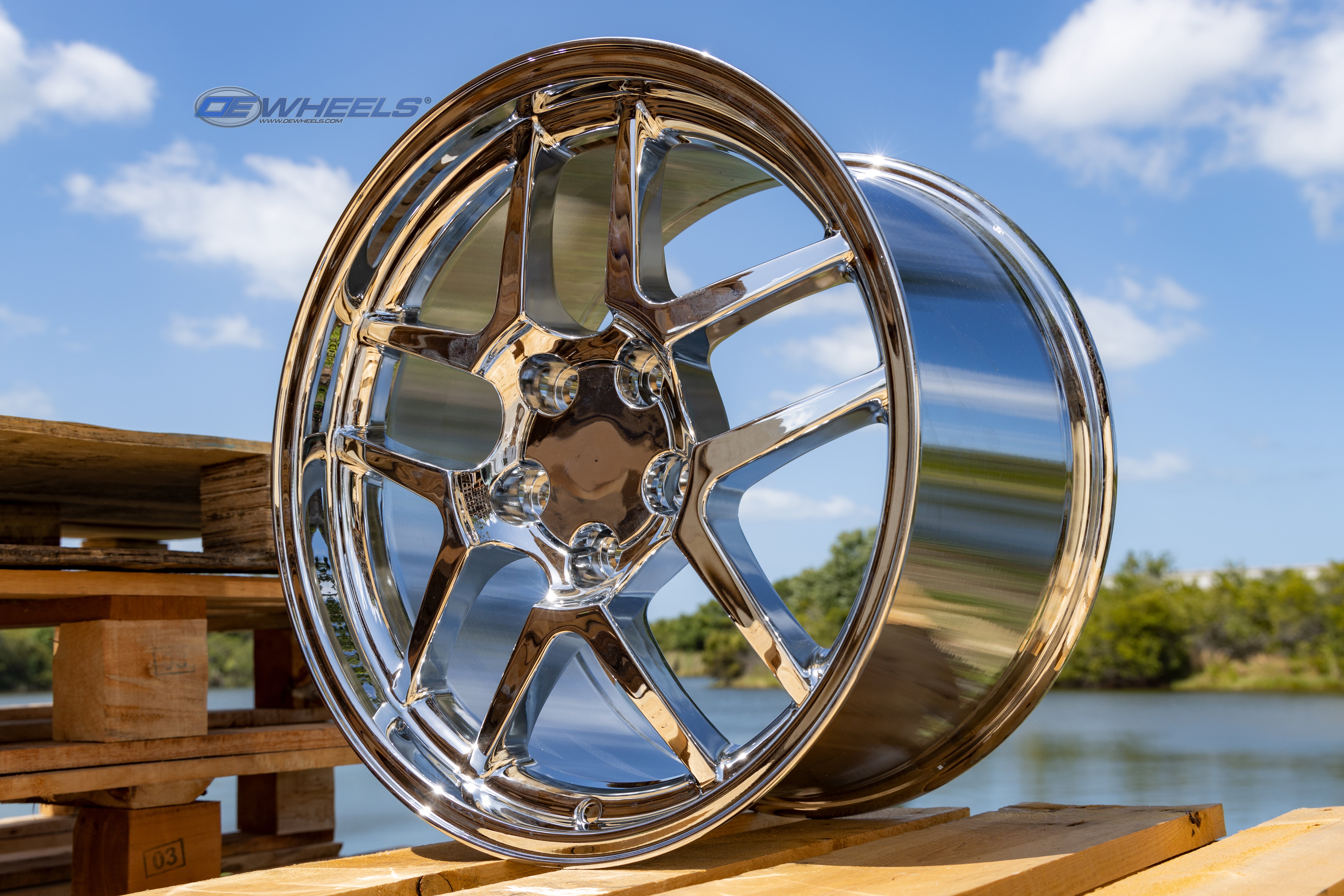OE Wheels CV04-18105-5475-56C 18" Replica fits Chevrolet Corvette C5 Z06 Chrome