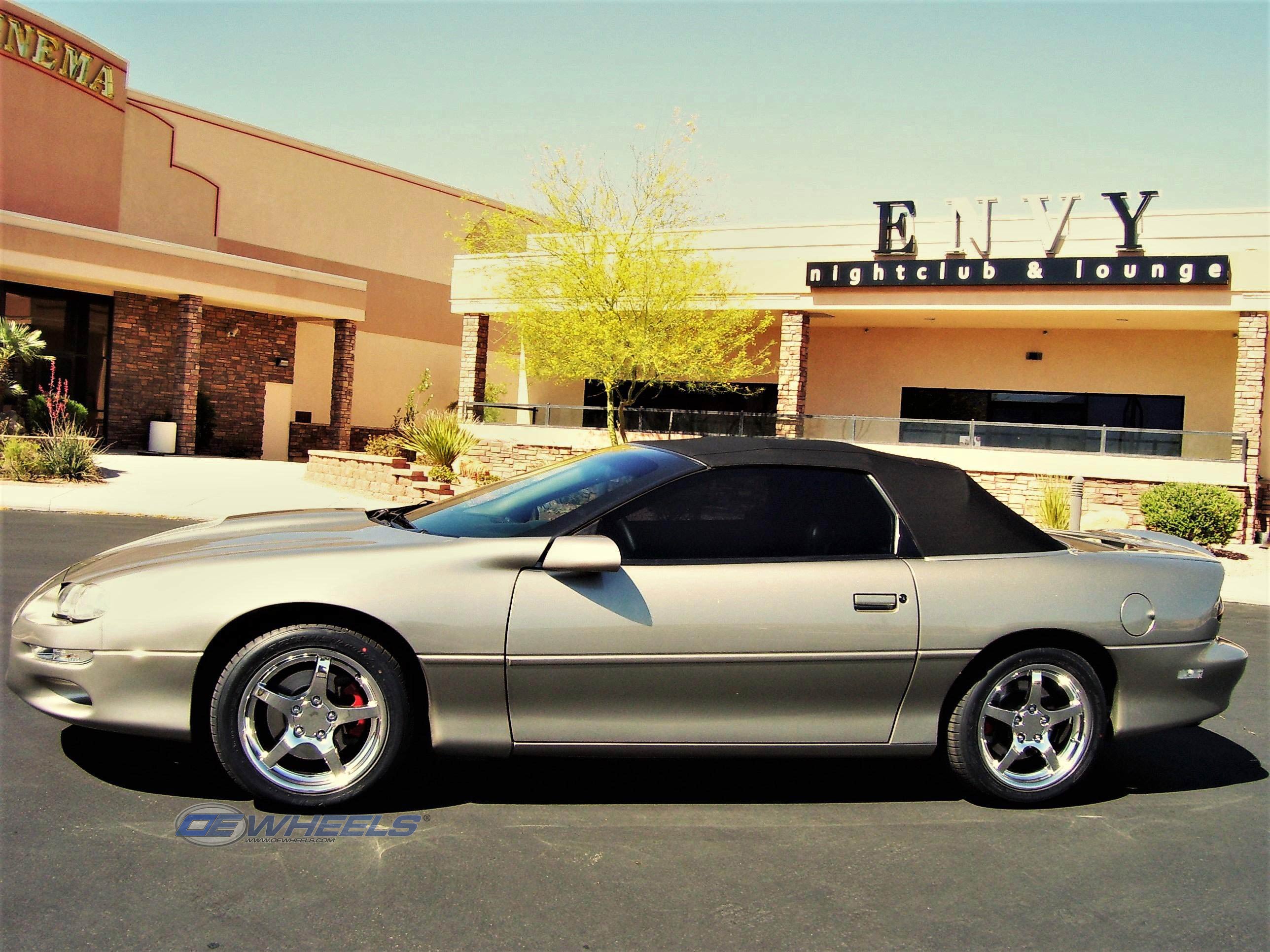 OE Wheels CV05-D17095-5475-54C 17" Replica fits Chevrolet Corvette C5 Chrome