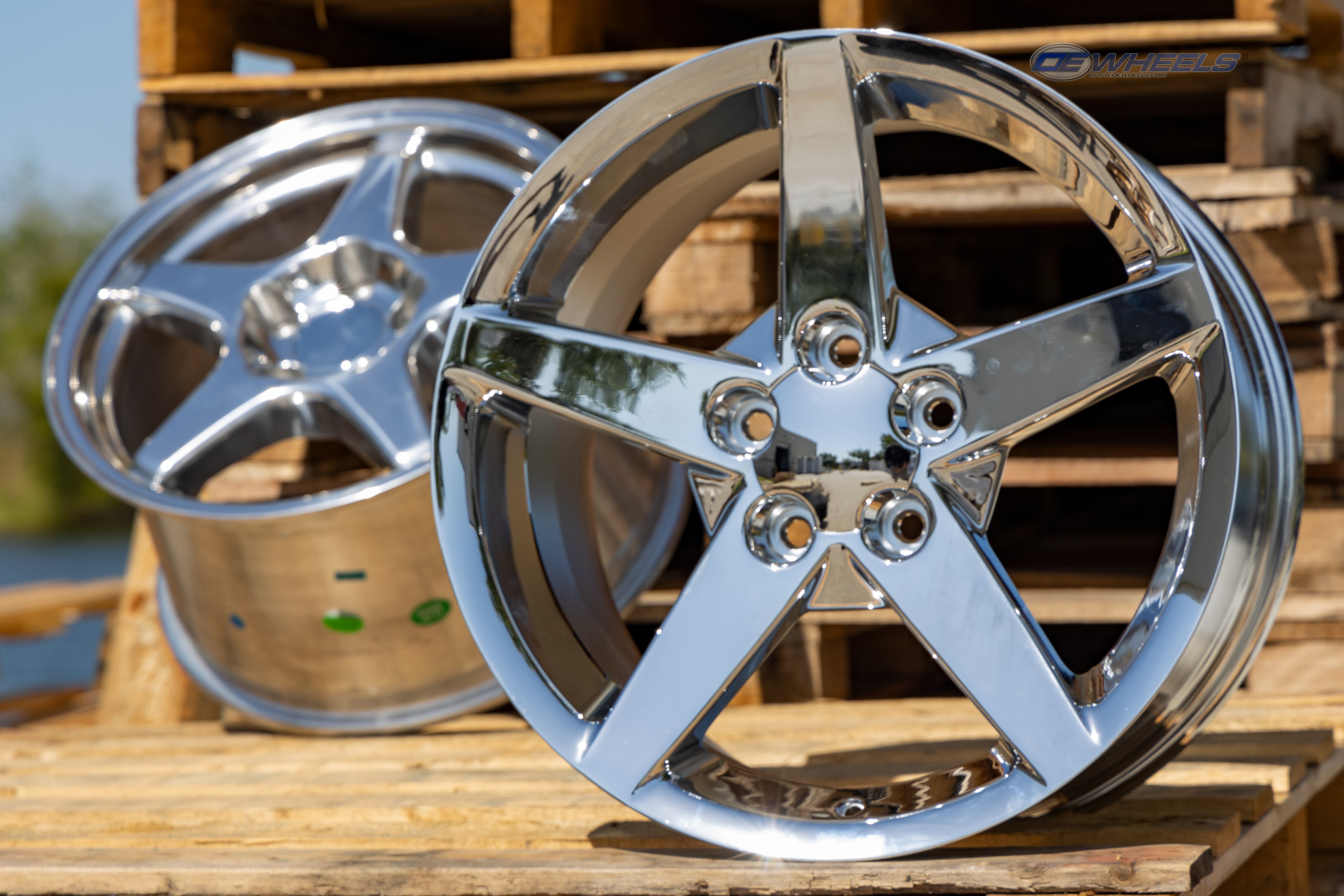OE Wheels CV06B-19100-5475-68C 19" Replica fits Chevrolet Corvette C6 Chrome