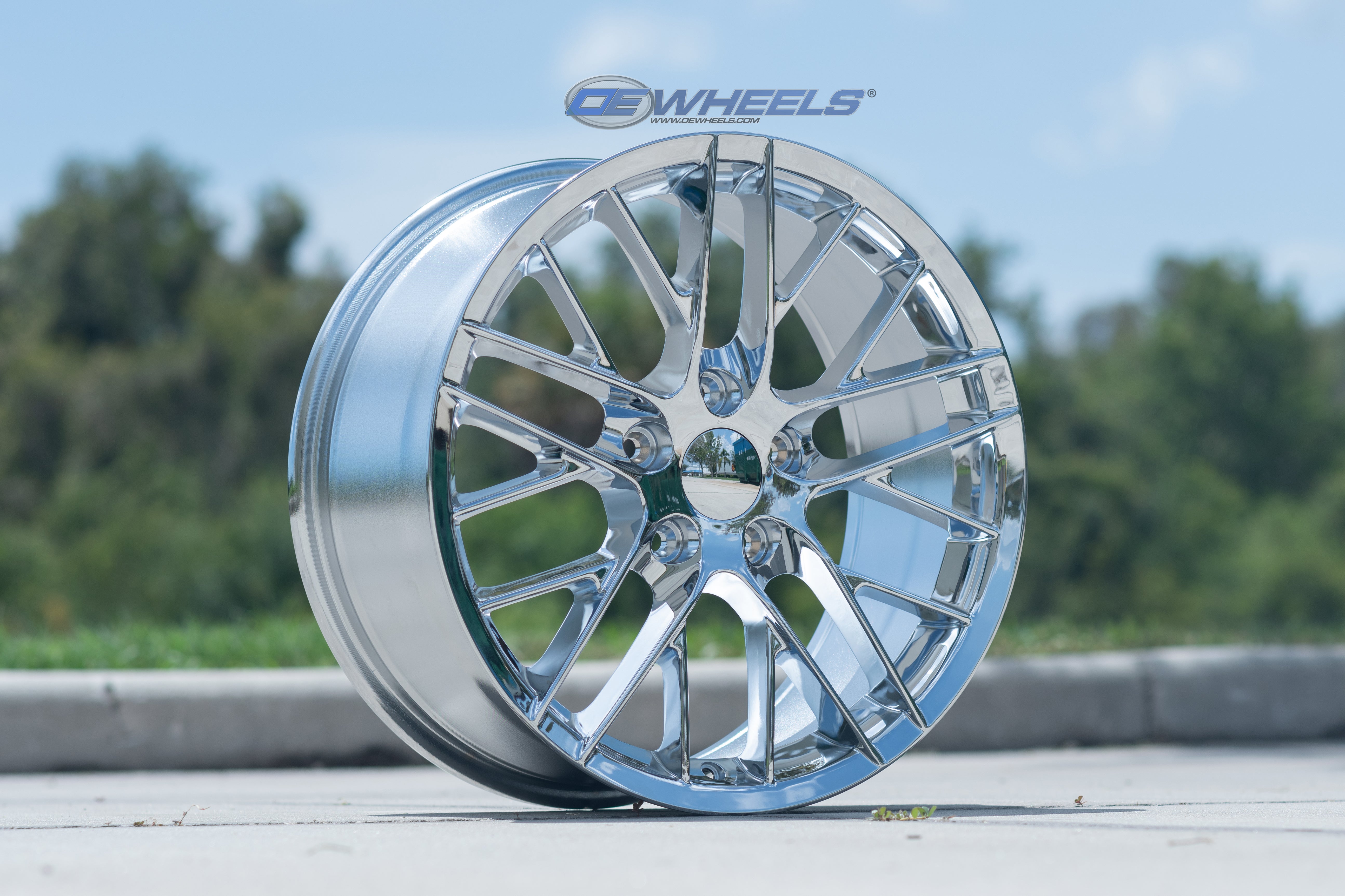 OE Wheels CV08A-17095-5475-54C 17" Replica fits Chevrolet Corvette C6 ZR1 Chrome