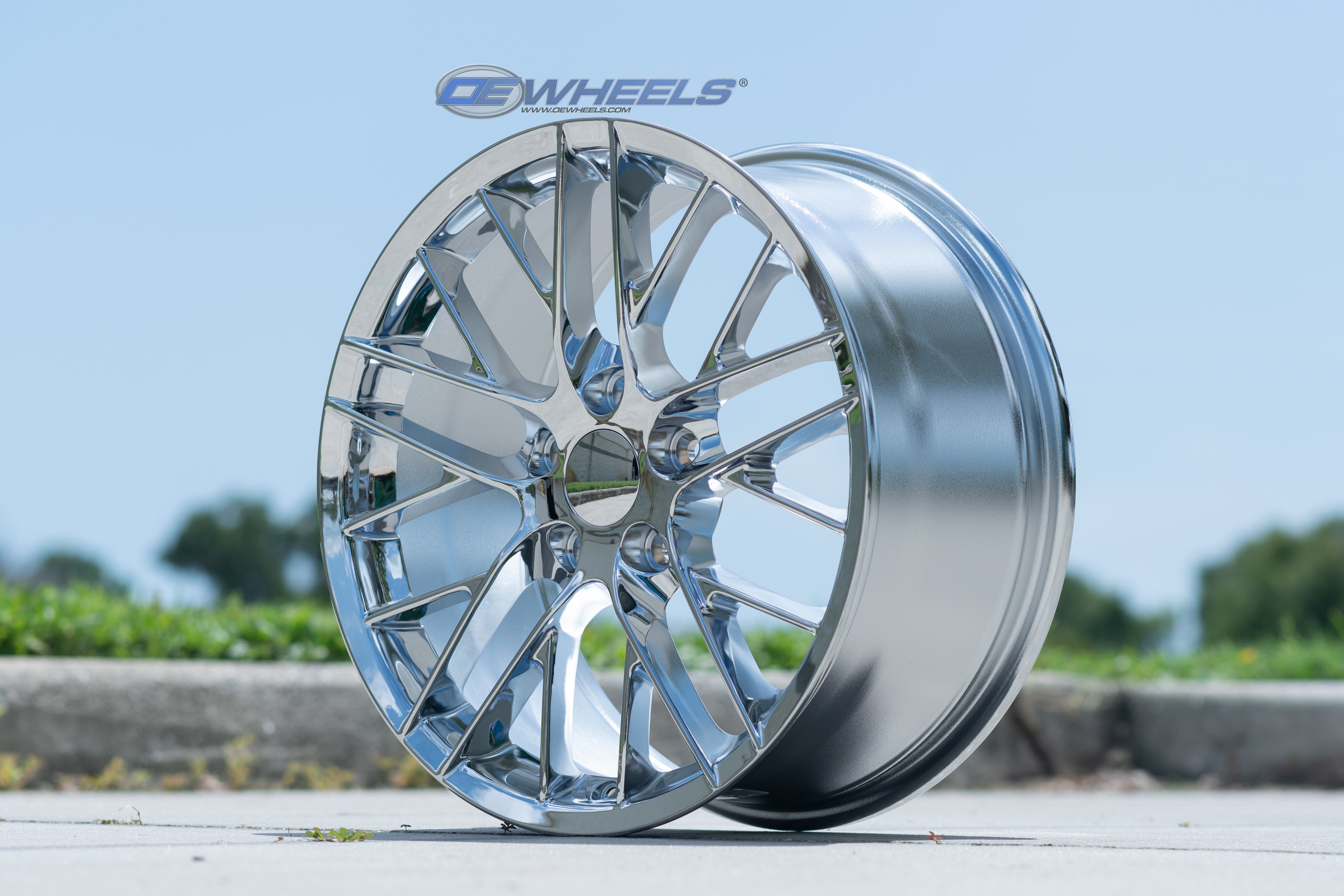 OE Wheels CV08B-18085-5475-56C 18" Replica fits Chevrolet Corvette C6 ZR1 Chrome