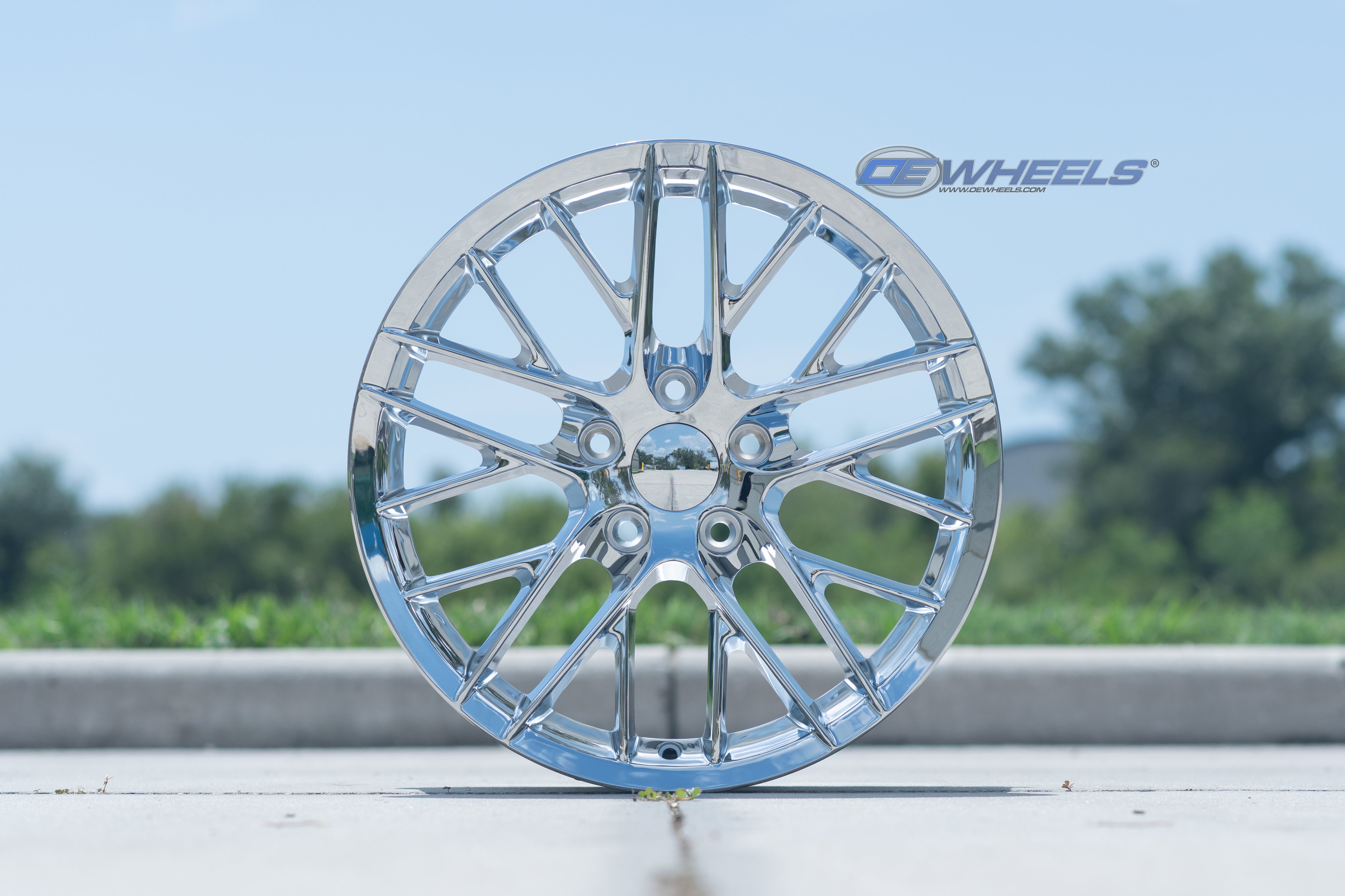 OE Wheels CV08B-18085-5475-56C 18" Replica fits Chevrolet Corvette C6 ZR1 Chrome