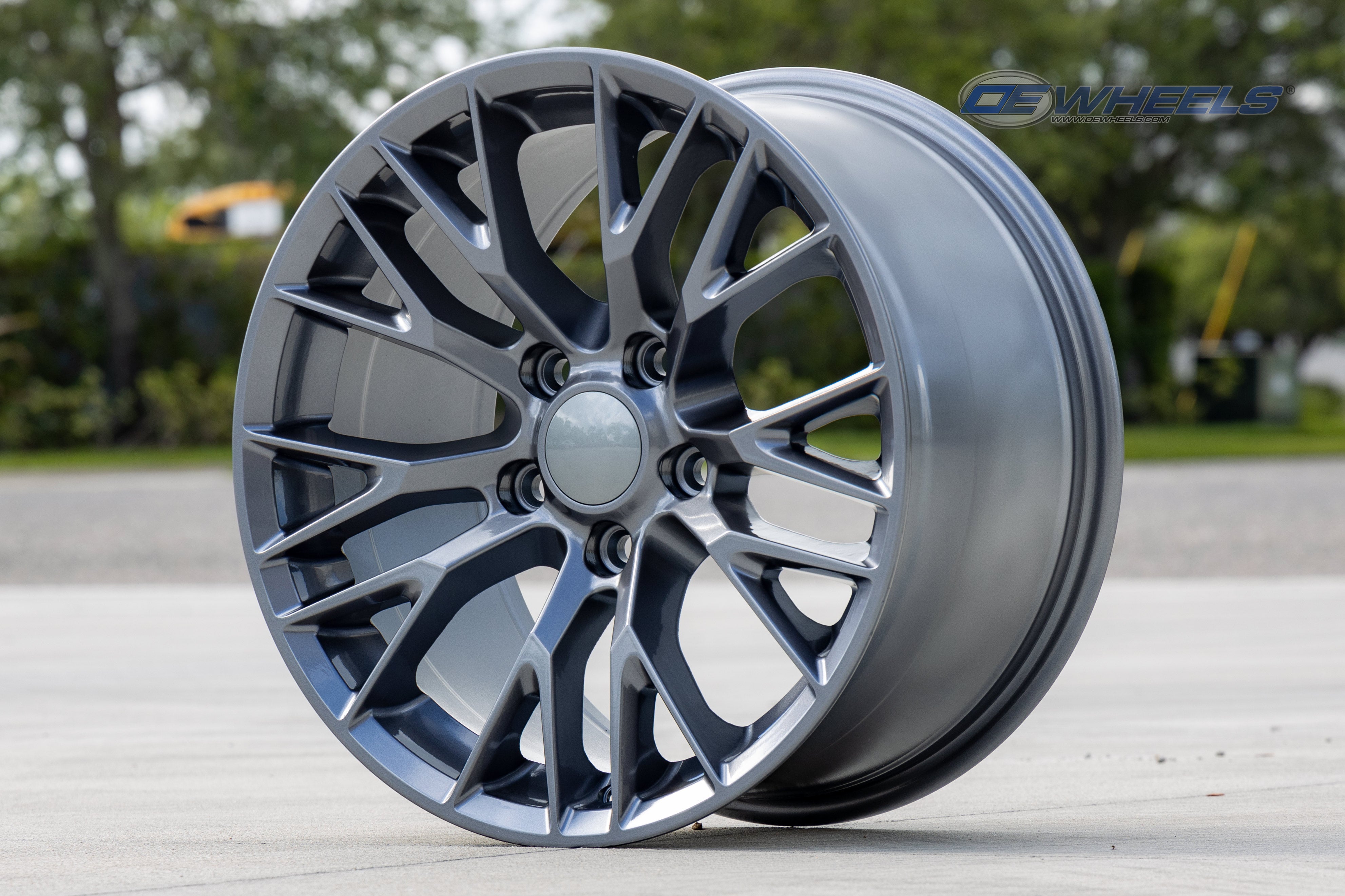 OE Wheels CV22B-18085-5475-56G 18" Replica fits Chevy Corvette C7 Z06 Gunmetal
