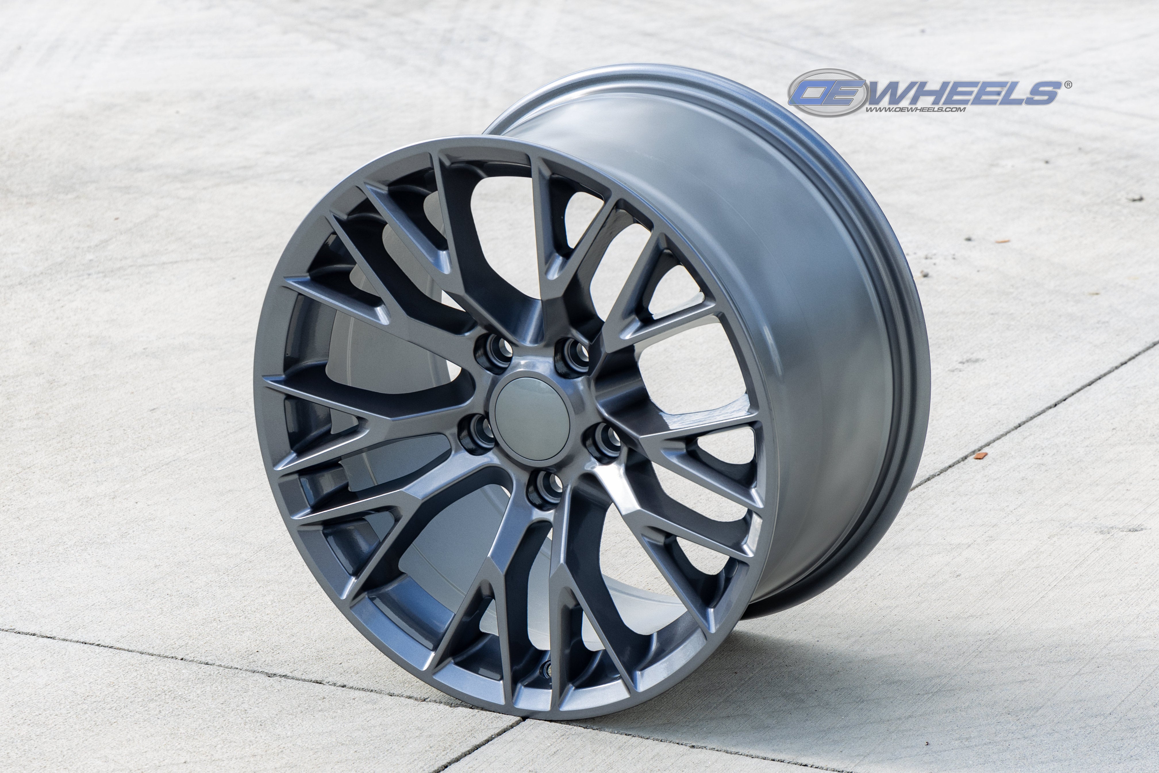 OE Wheels CV22B-18085-5475-56G 18" Replica fits Chevy Corvette C7 Z06 Gunmetal