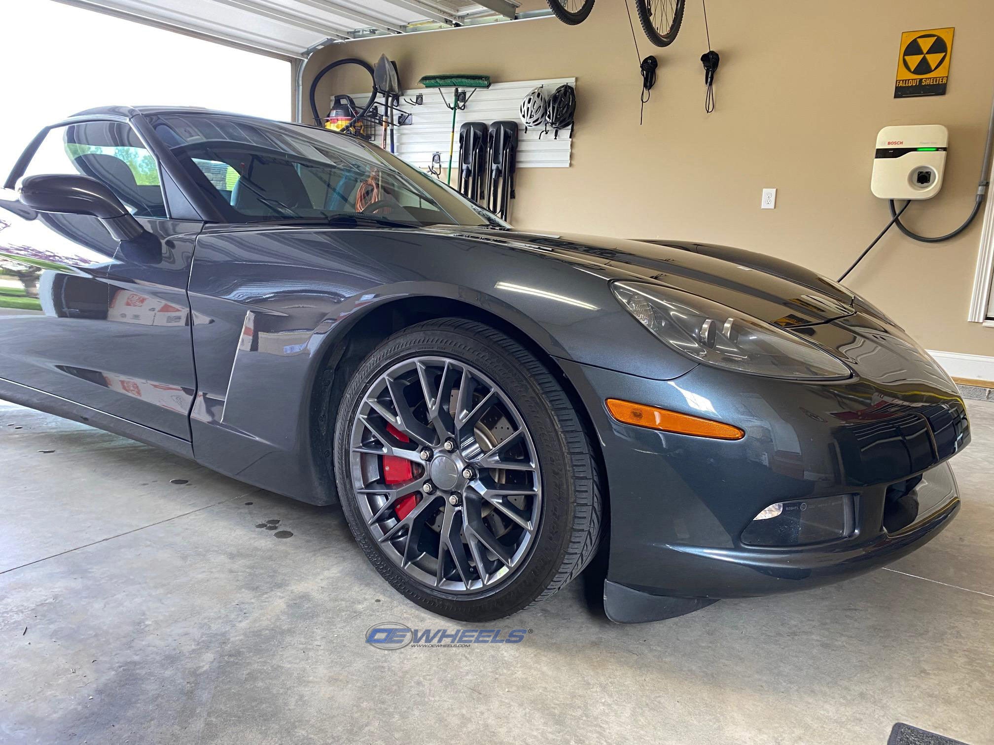 OE Wheels CV22B-19100-5475-79G 19" Replica fits Chevy Corvette C7 Z06 Gunmetal