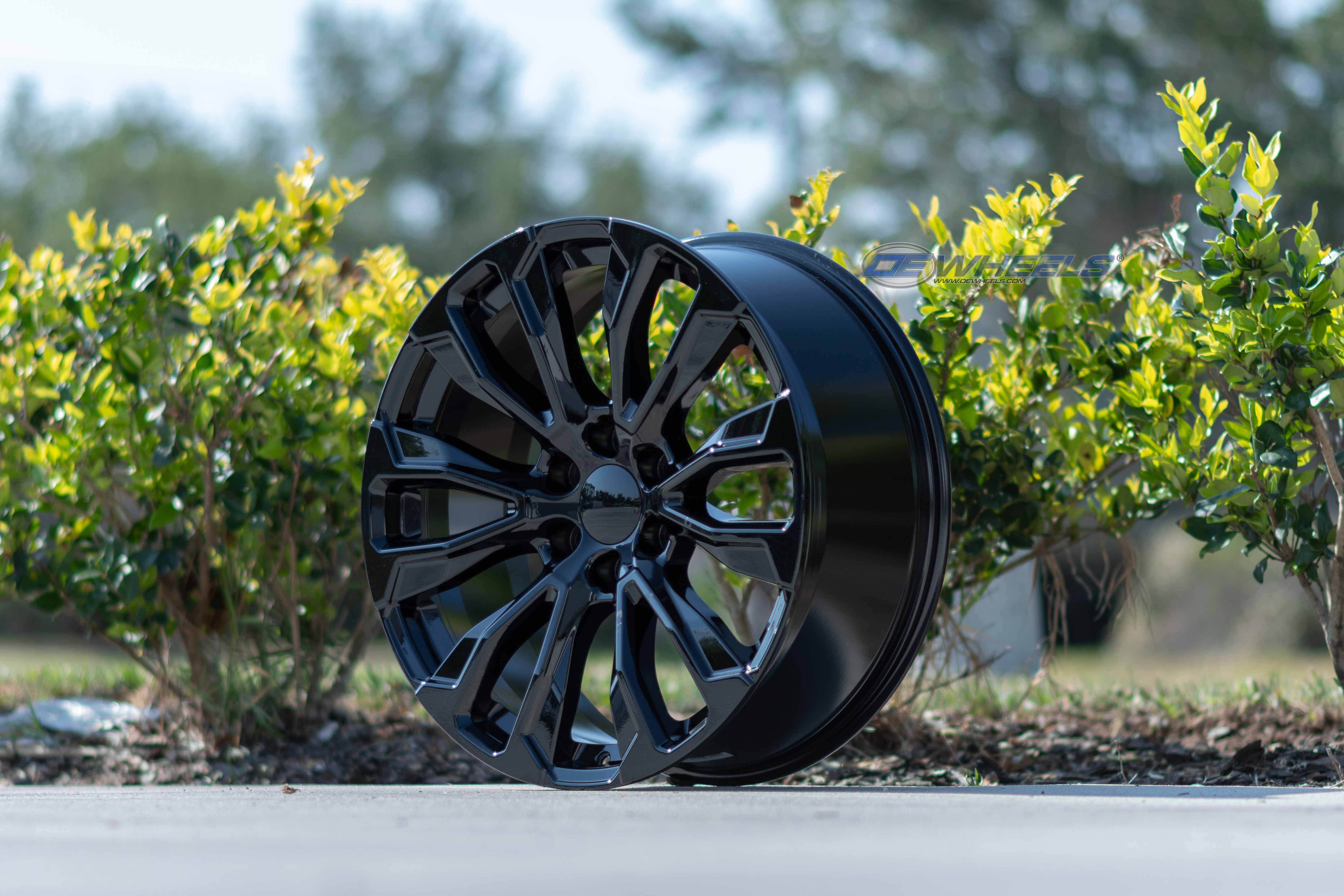 OE Wheels CV30-22090-6550-28B 22" Replica fits GMC Yukon 1500 22x9 Gloss Black