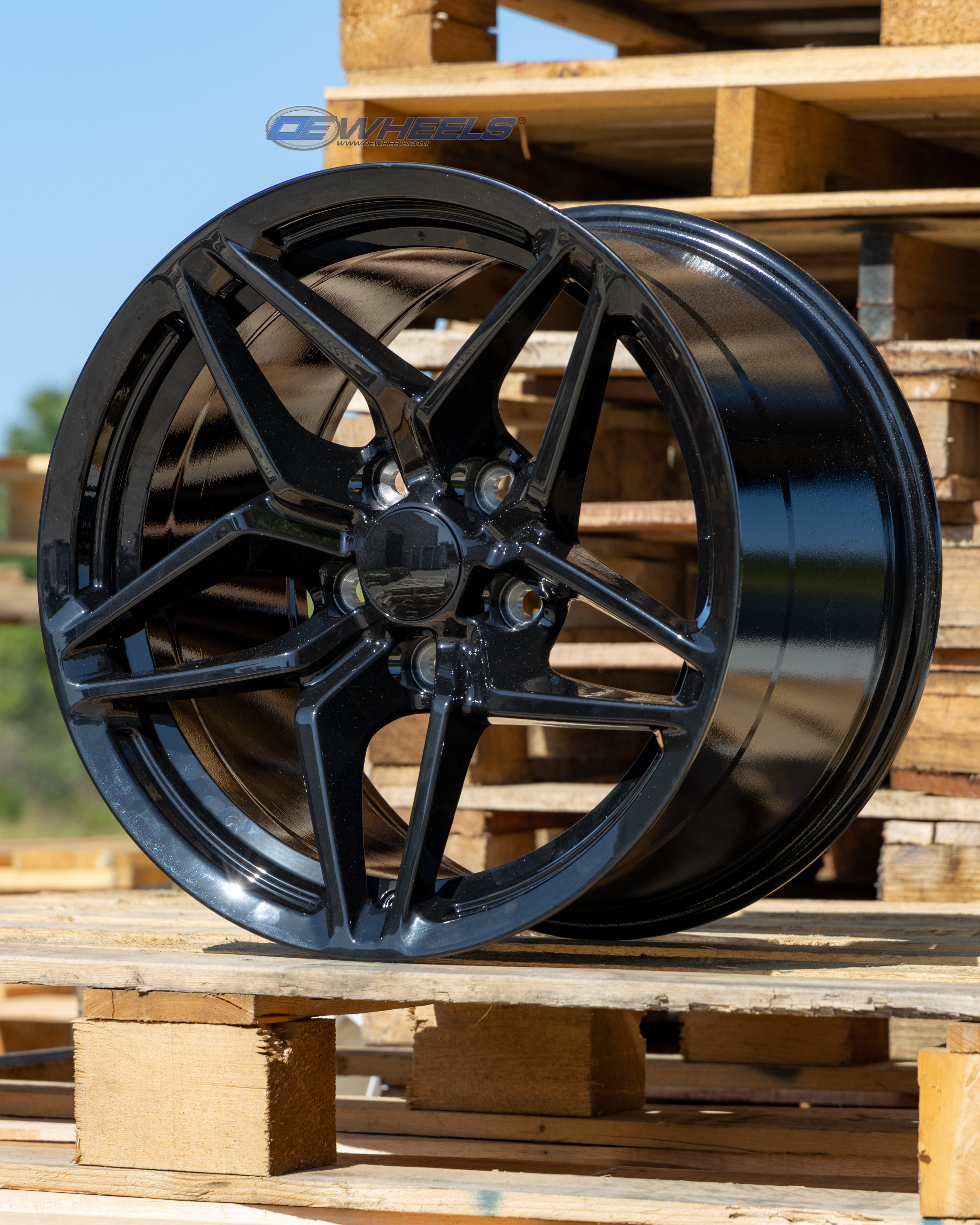 OE Wheels CV31-17095-5475-56B 17" Replica fits Chevrolet Corvette C7 ZR1 Black