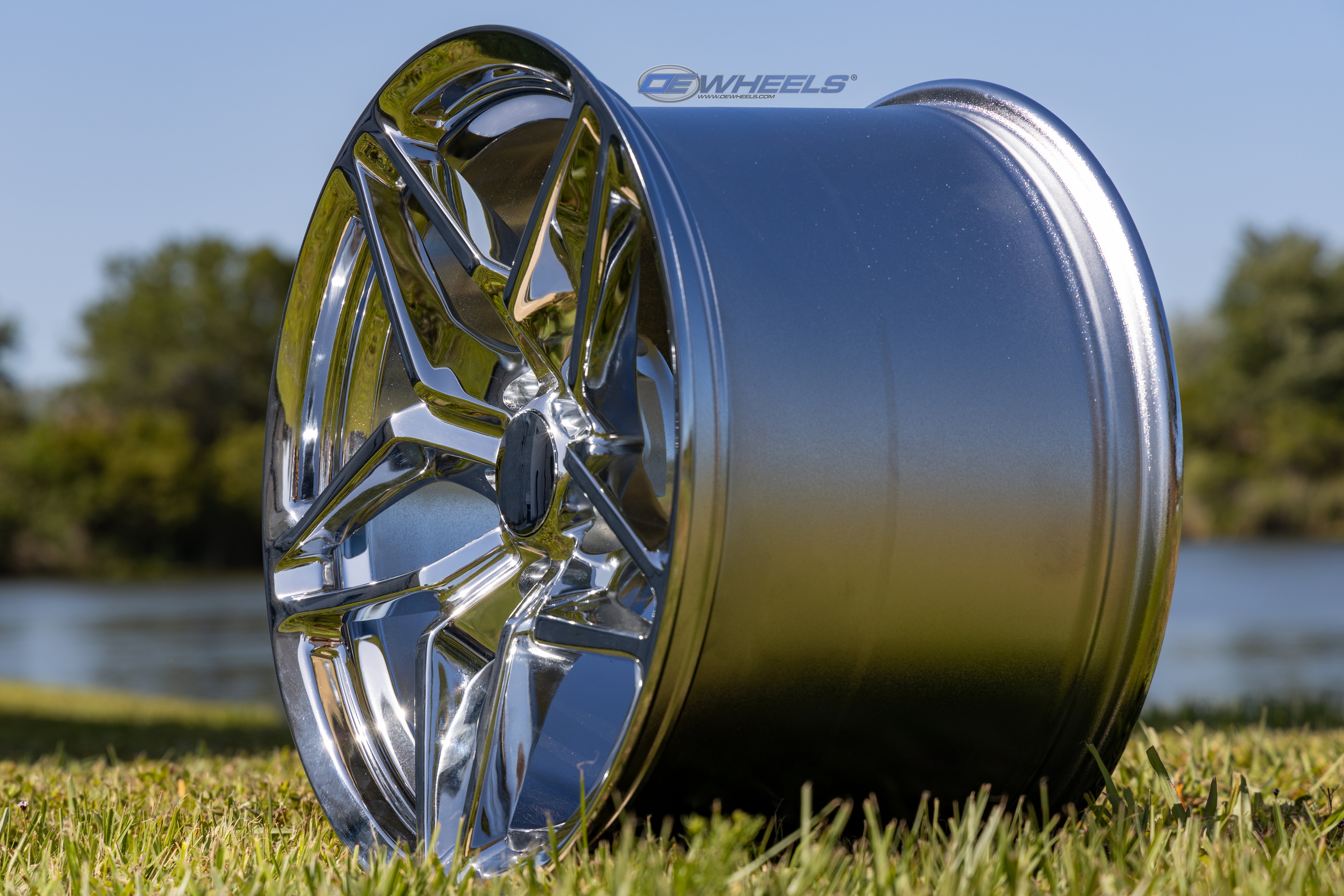 OE Wheels CV31-18105-5475-56C 18" Replica fits Chevrolet Corvette C7 ZR1 Chrome