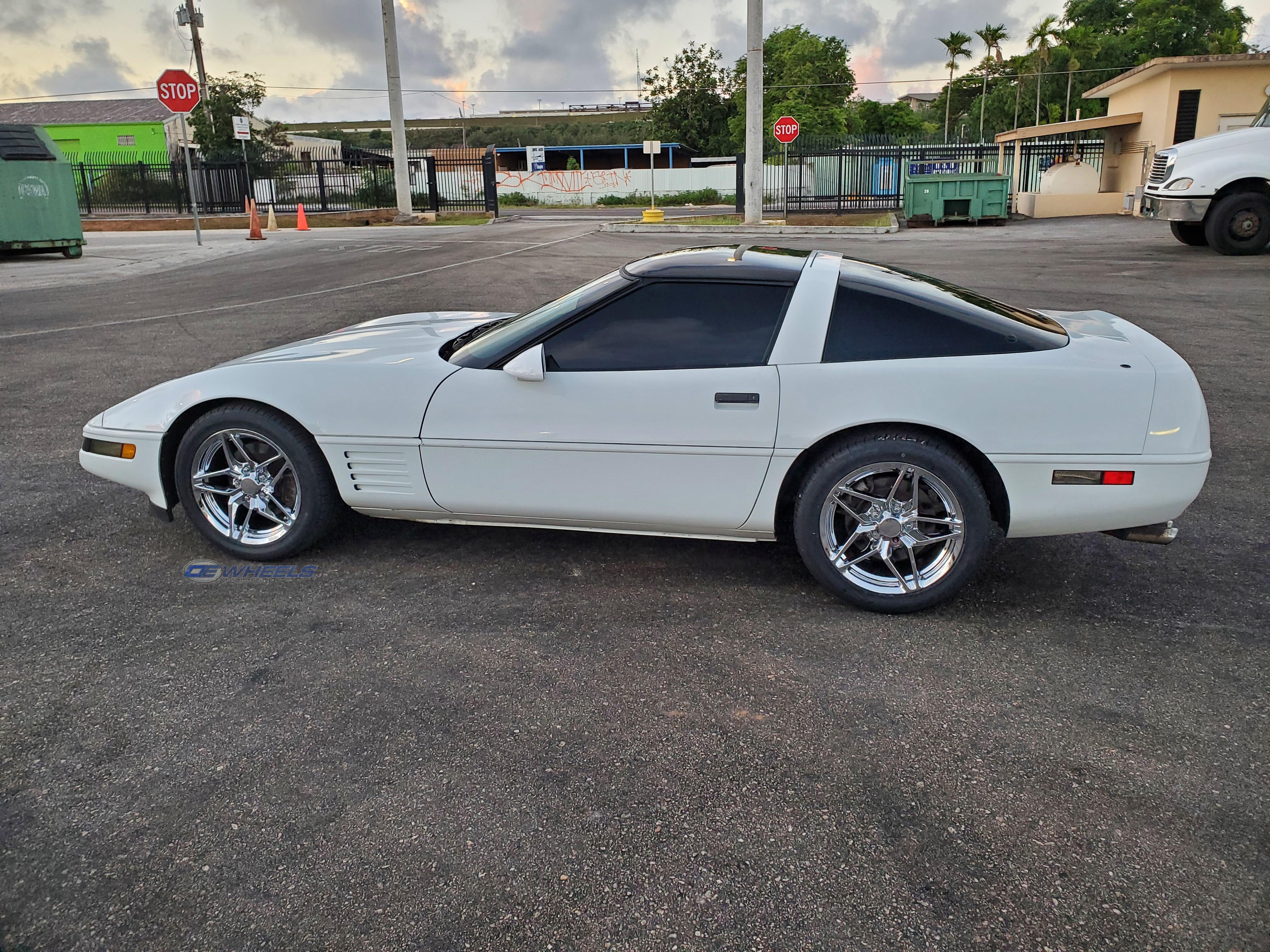 OE Wheels CV31-17095-5475-56C 17" Replica fits Chevrolet Corvette C7 ZR1 Chrome