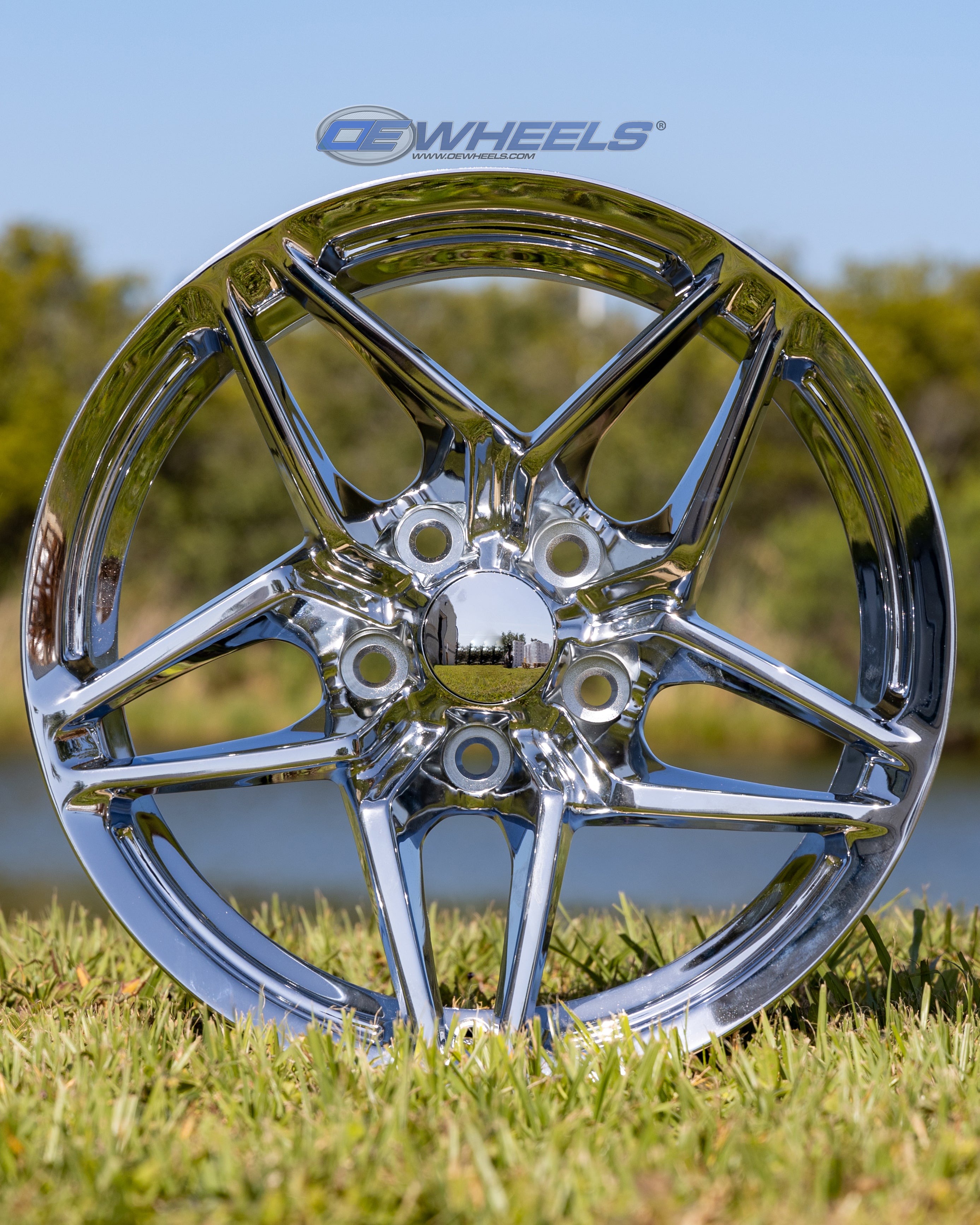 OE Wheels CV31-18105-5475-56C 18" Replica fits Chevrolet Corvette C7 ZR1 Chrome