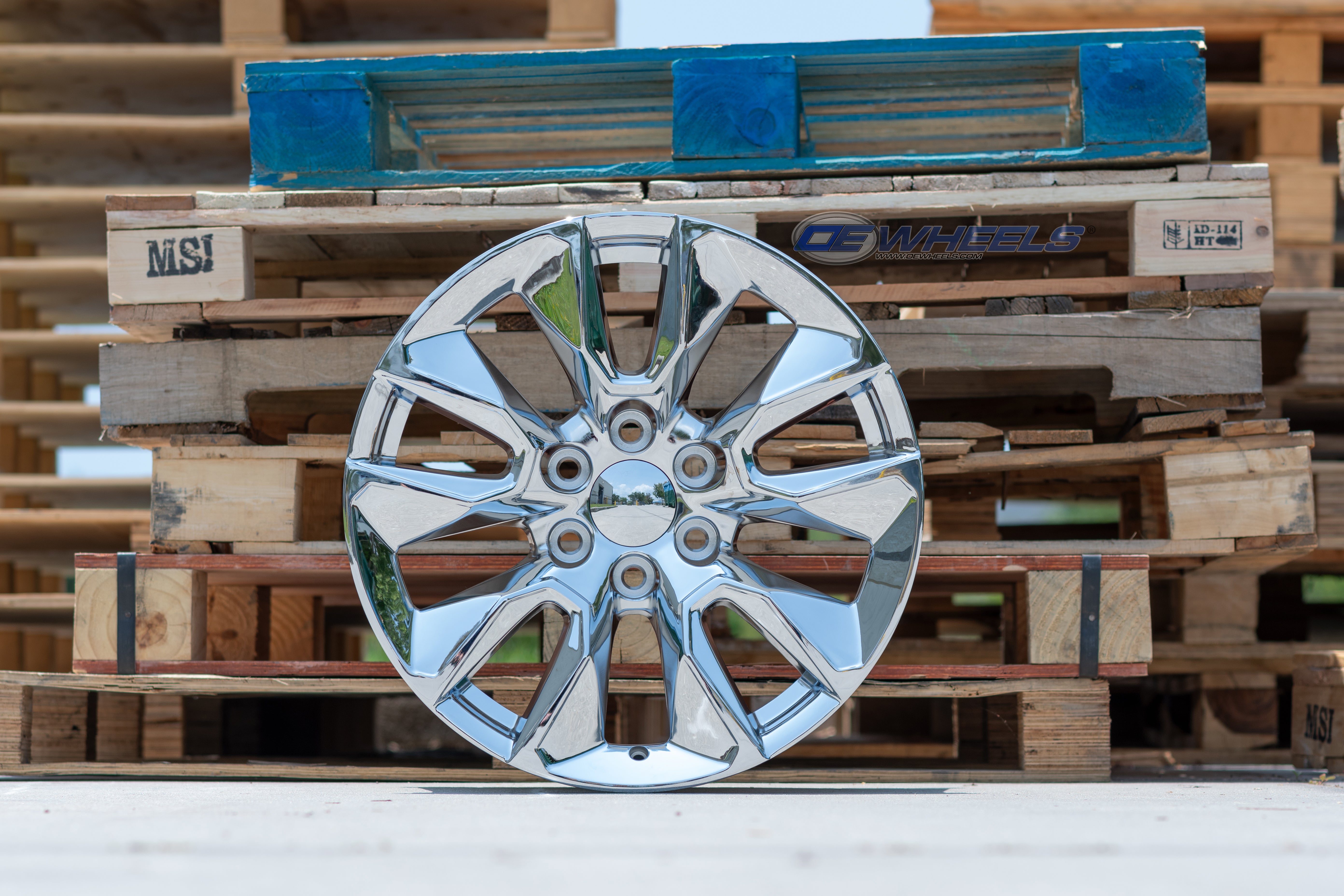 OE Wheels CV32-20090-6550-28C 20" Replica fits Chevrolet Silverado 20x9 Chrome