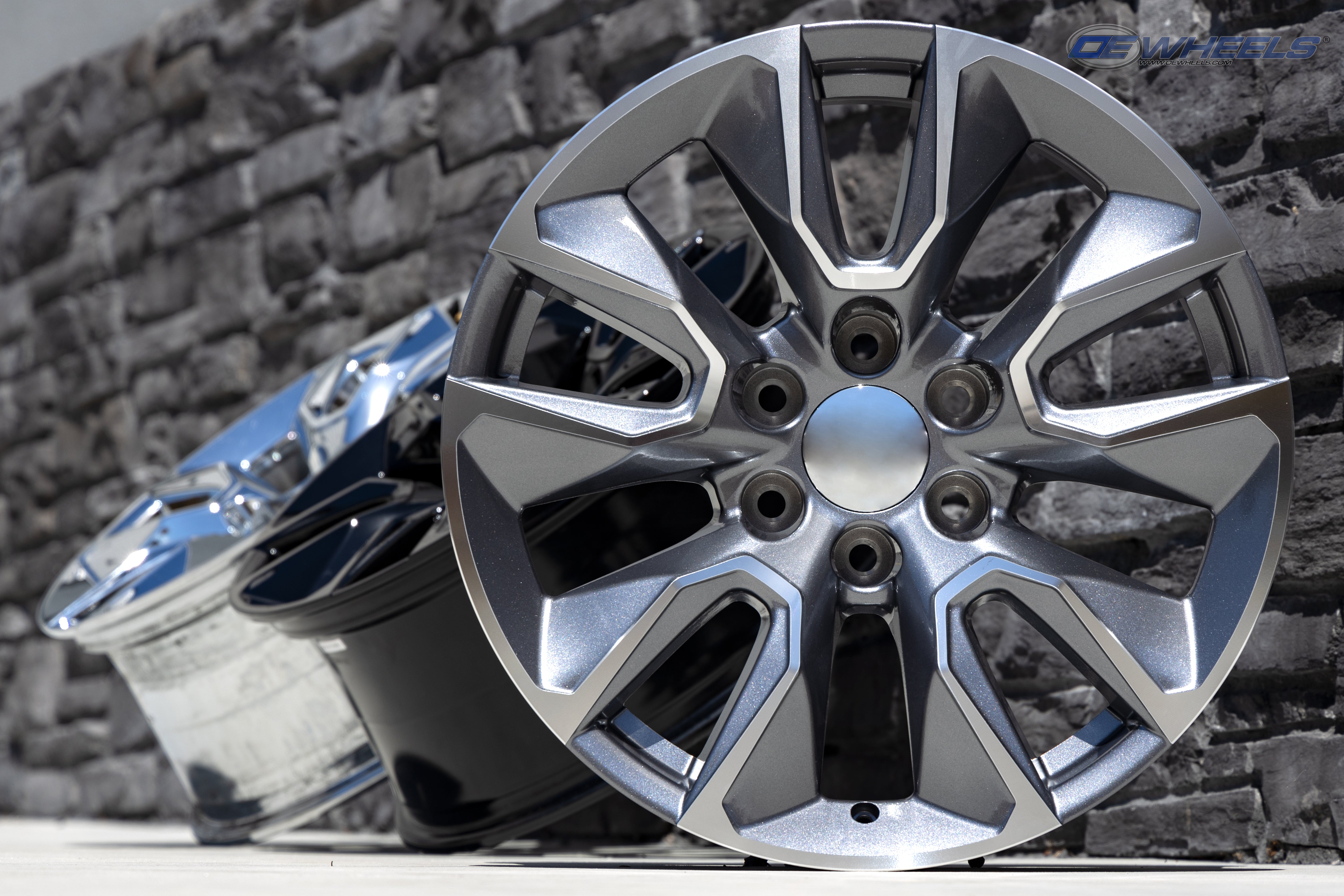 OE Wheels CV32-20090-6550-28MG 20" Replica fits Chevrolet Silverado Machined