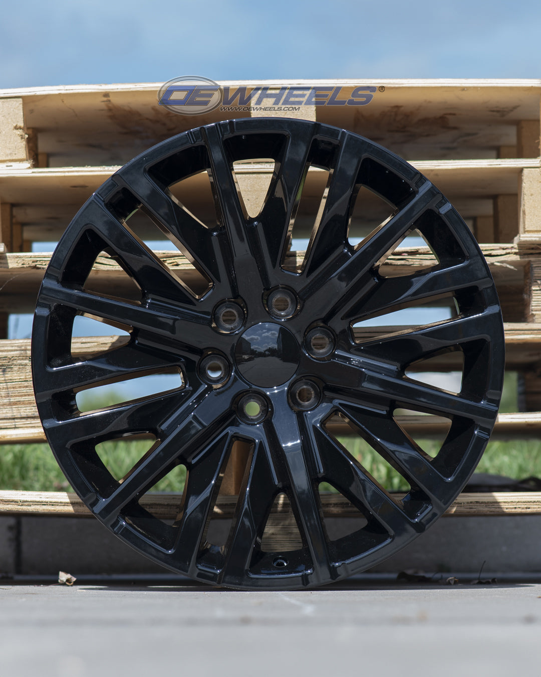 OE Wheels CV33-22090-6550-28B 22" Replica fits GMC Sierra 1500 22x9 Gloss Black