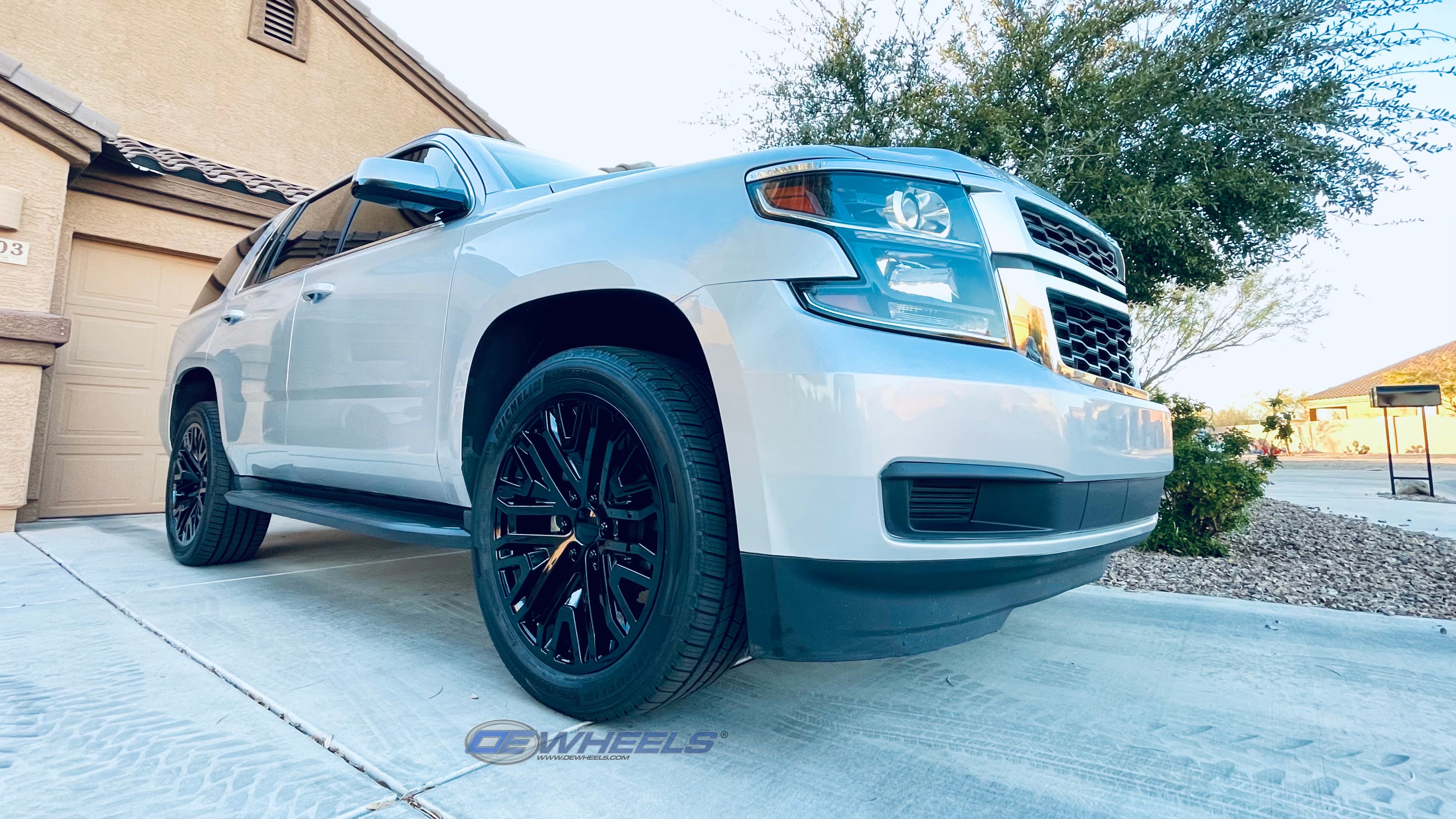 OE Wheels CV37-22090-6550-28B 22" Replica CV37 fits GMC Sierra 22x9 Black