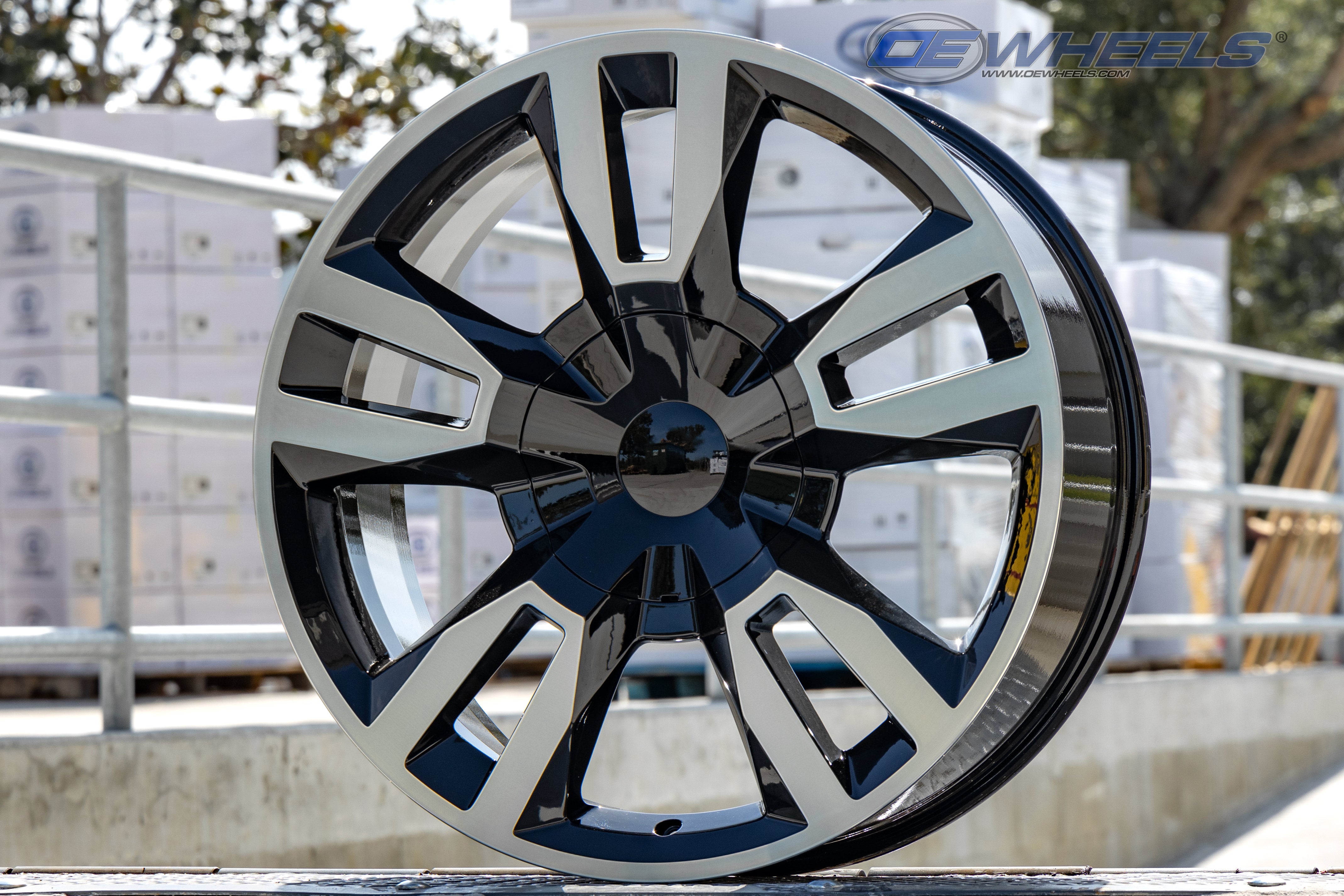 OE Wheels CV40-22090-6550-24MB 22" Replica fits Chevrolet Tahoe Black Mach'd