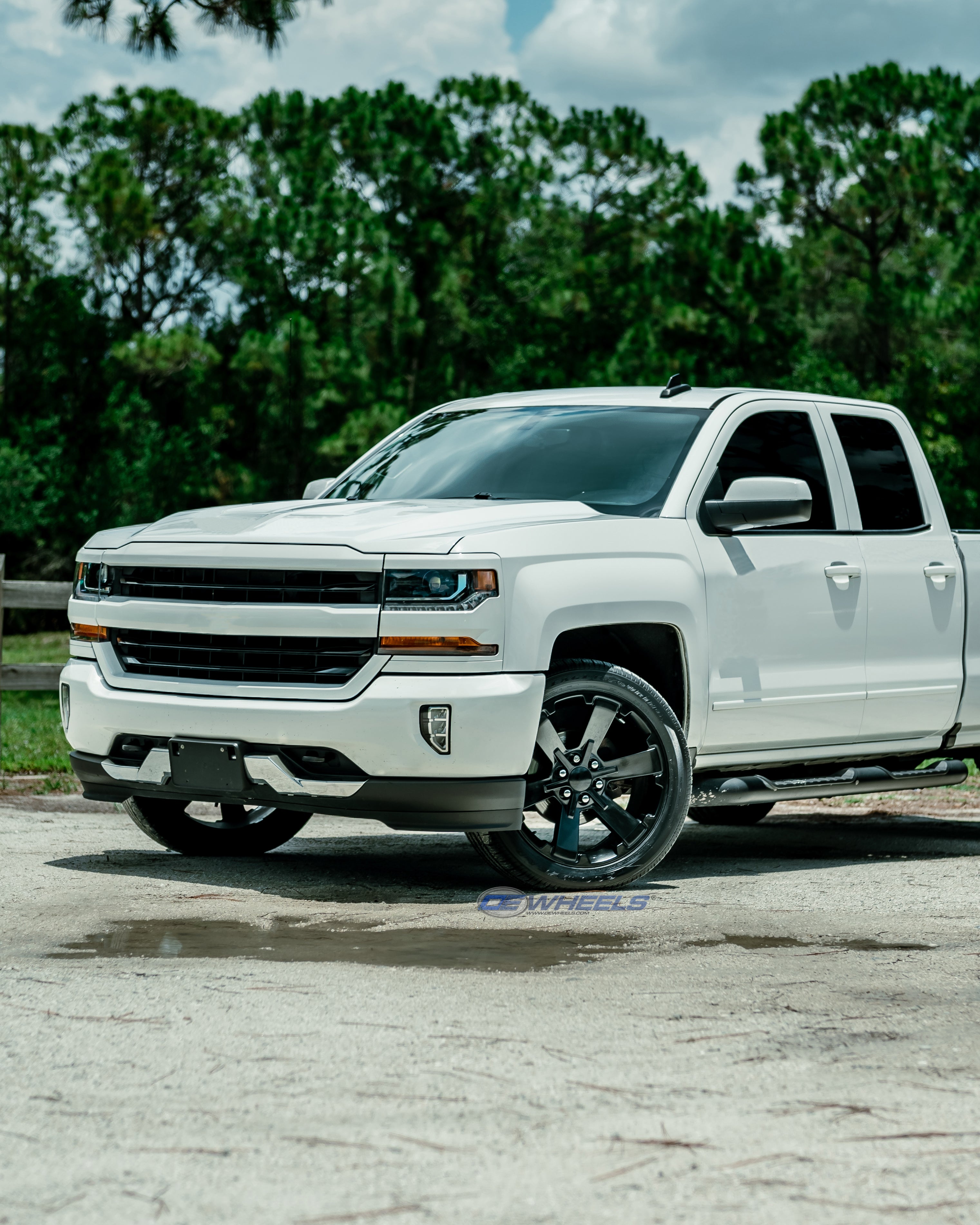 OE Wheels CV41B-22090-6550-24B 22" Replica fits Chevy Silverado Rally Gloss Blk