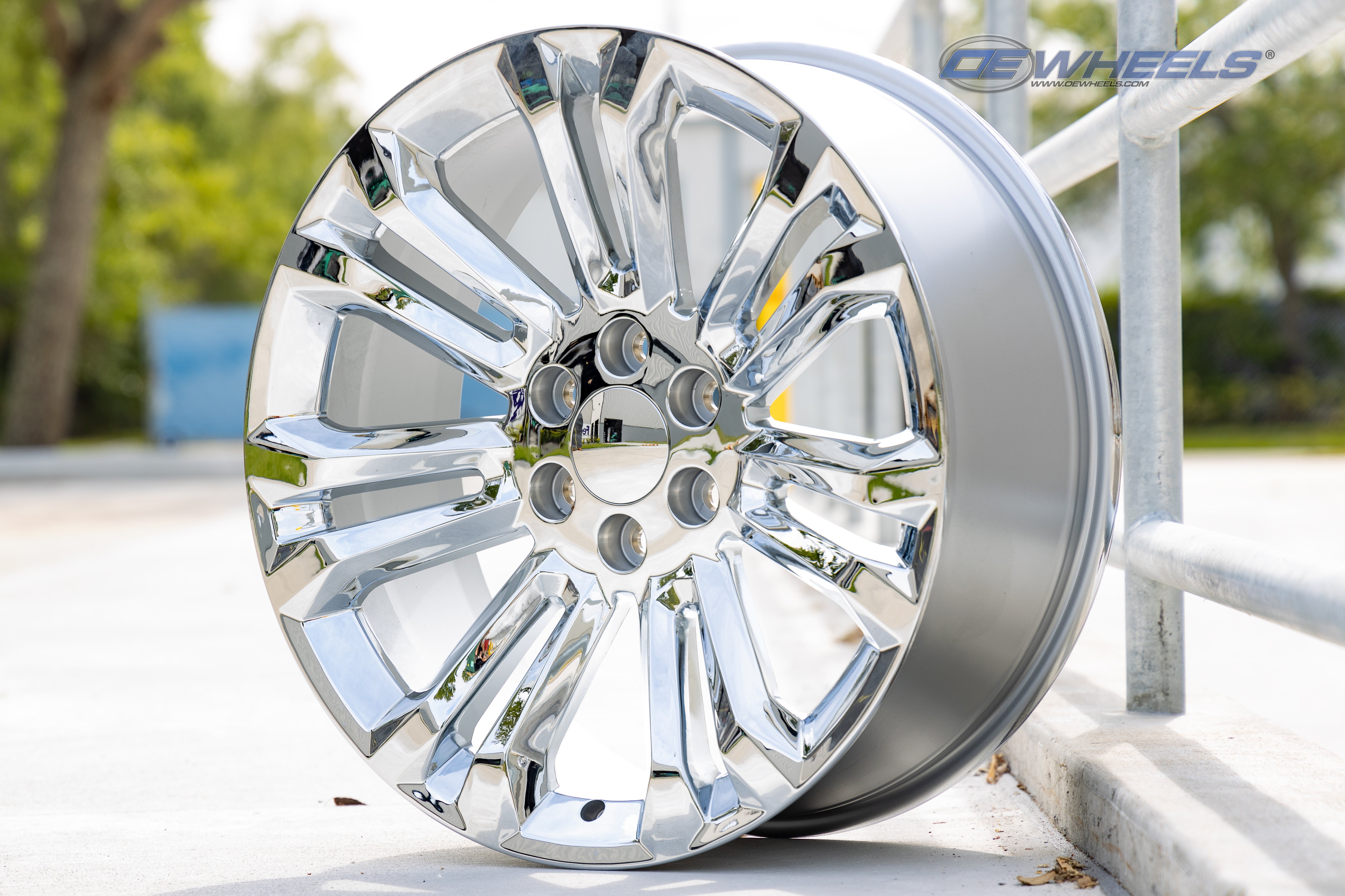 OE Wheels CV43B-22090-6550-24C 22" Replica fits Chevrolet Silverado 22x9 Chrome