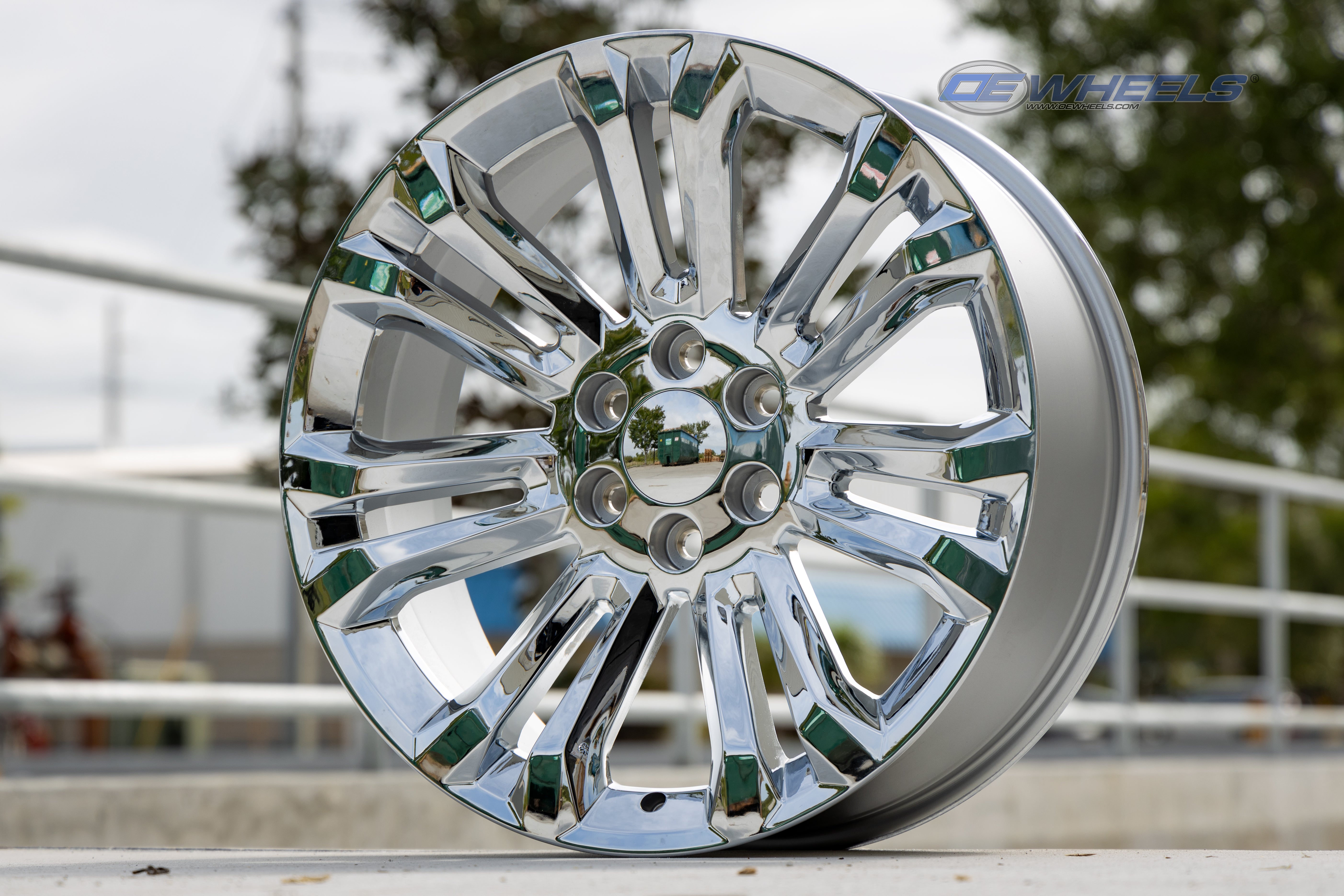 OE Wheels CV43B-22090-6550-24C 22" Replica fits Chevrolet Silverado 22x9 Chrome