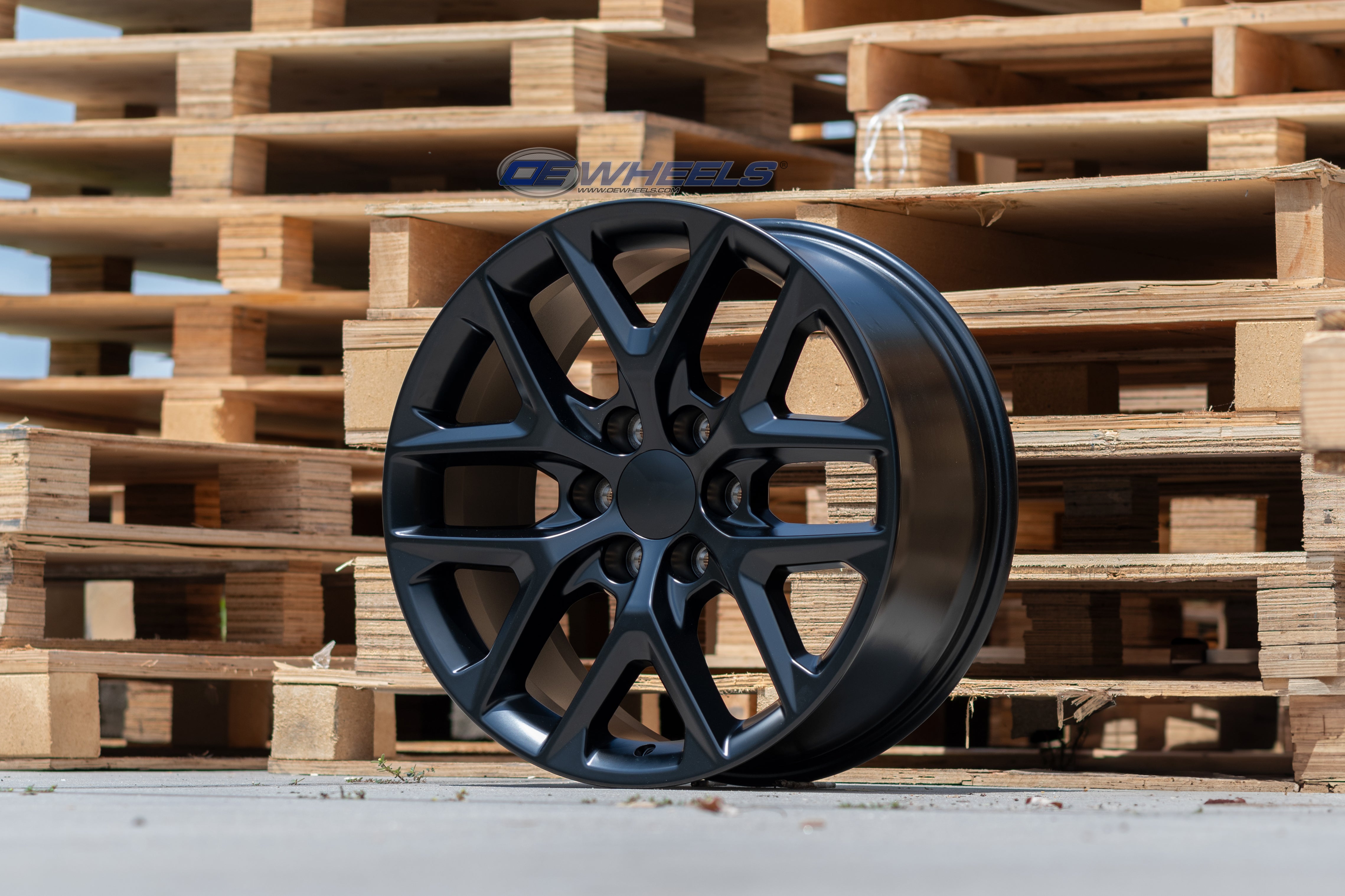 OE Wheels CV62-20090-6550-28B1 20" Replica fits Chevrolet Silverado Gloss Black